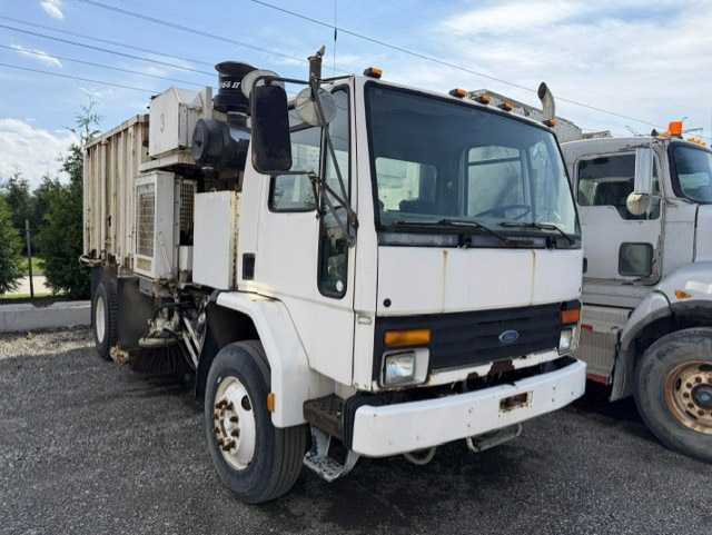 1994 Ford Vacall Industrial Vacuum
