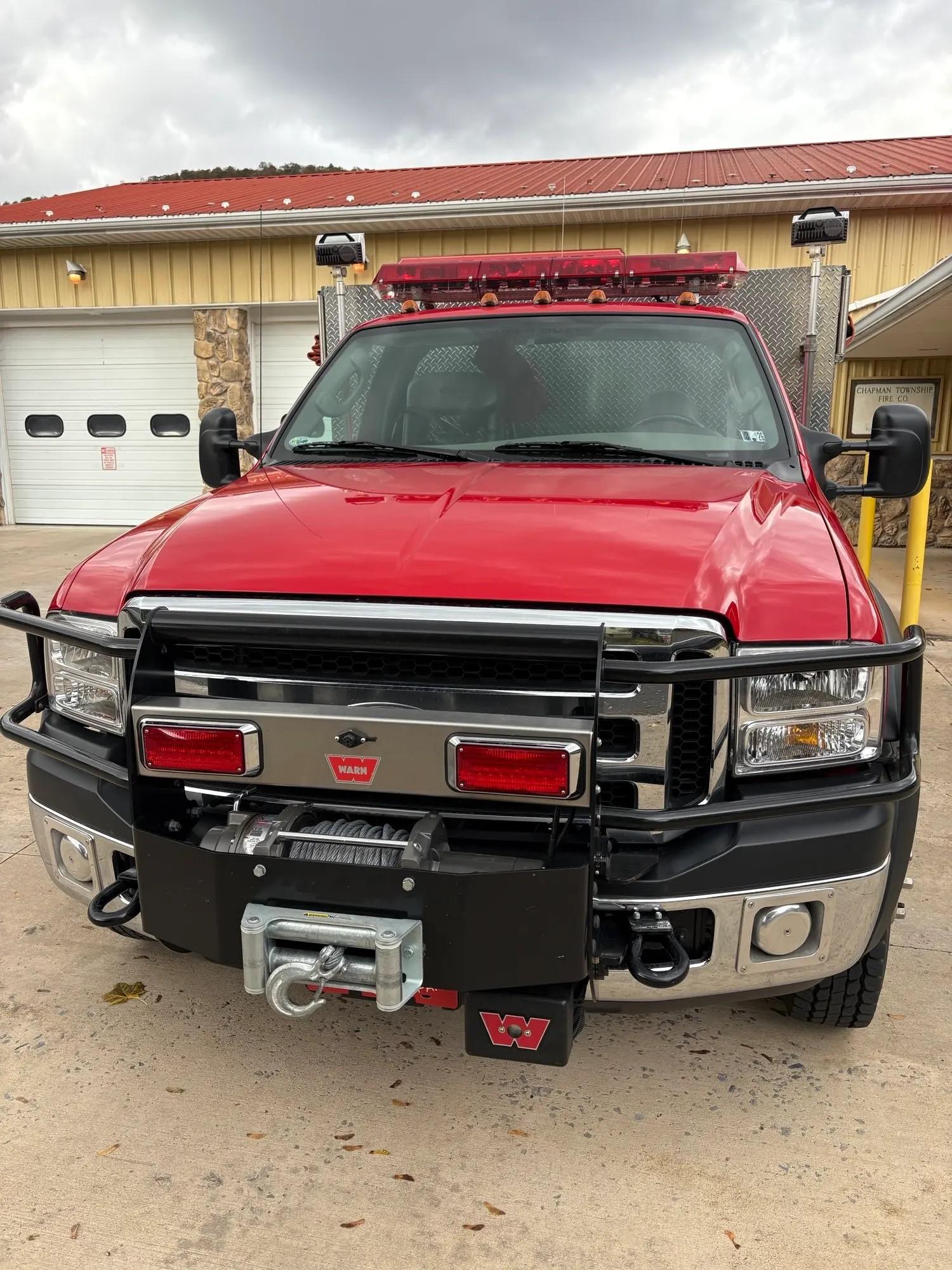 2005 4 Guys Ford Mini Pumper - image 2