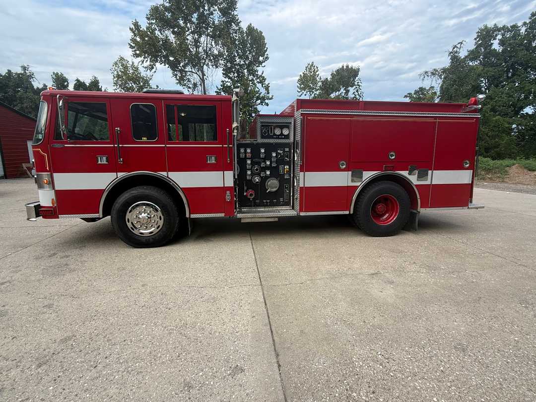 1995 Pierce Saber Pumper