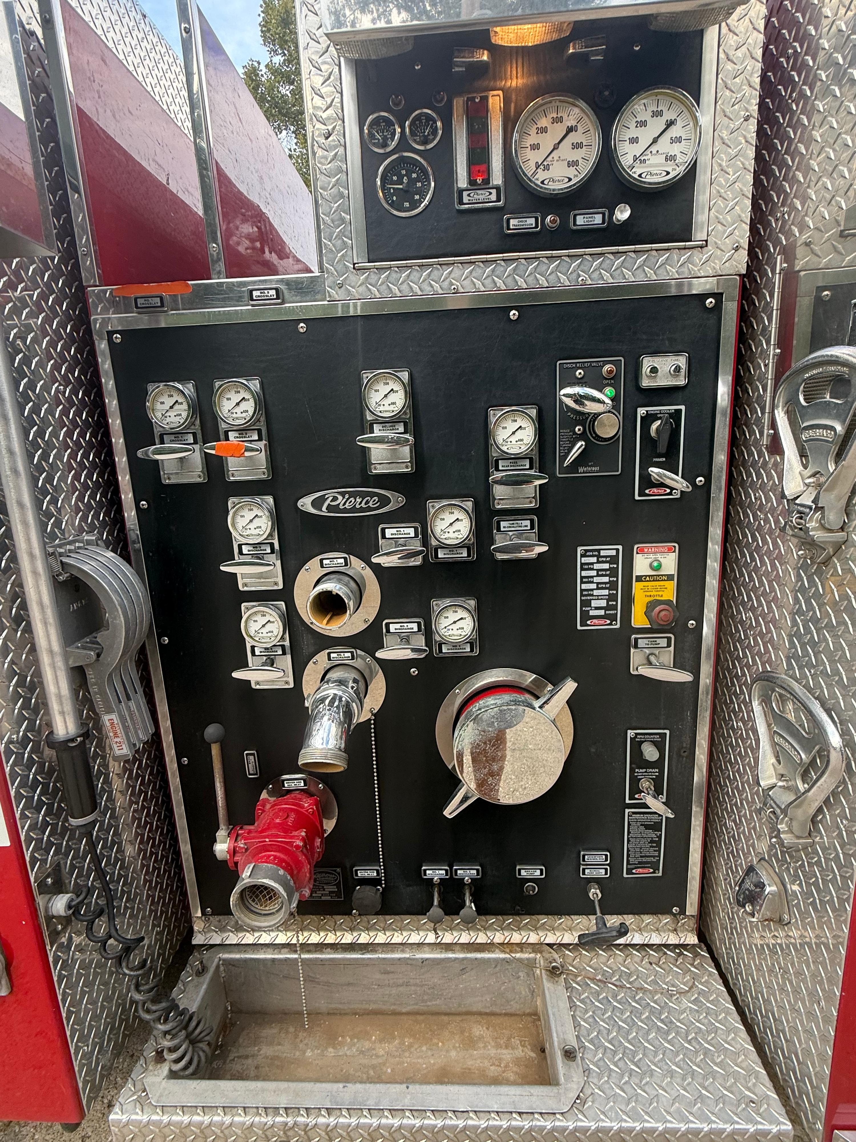 1995 Pierce Saber Pumper - image 15