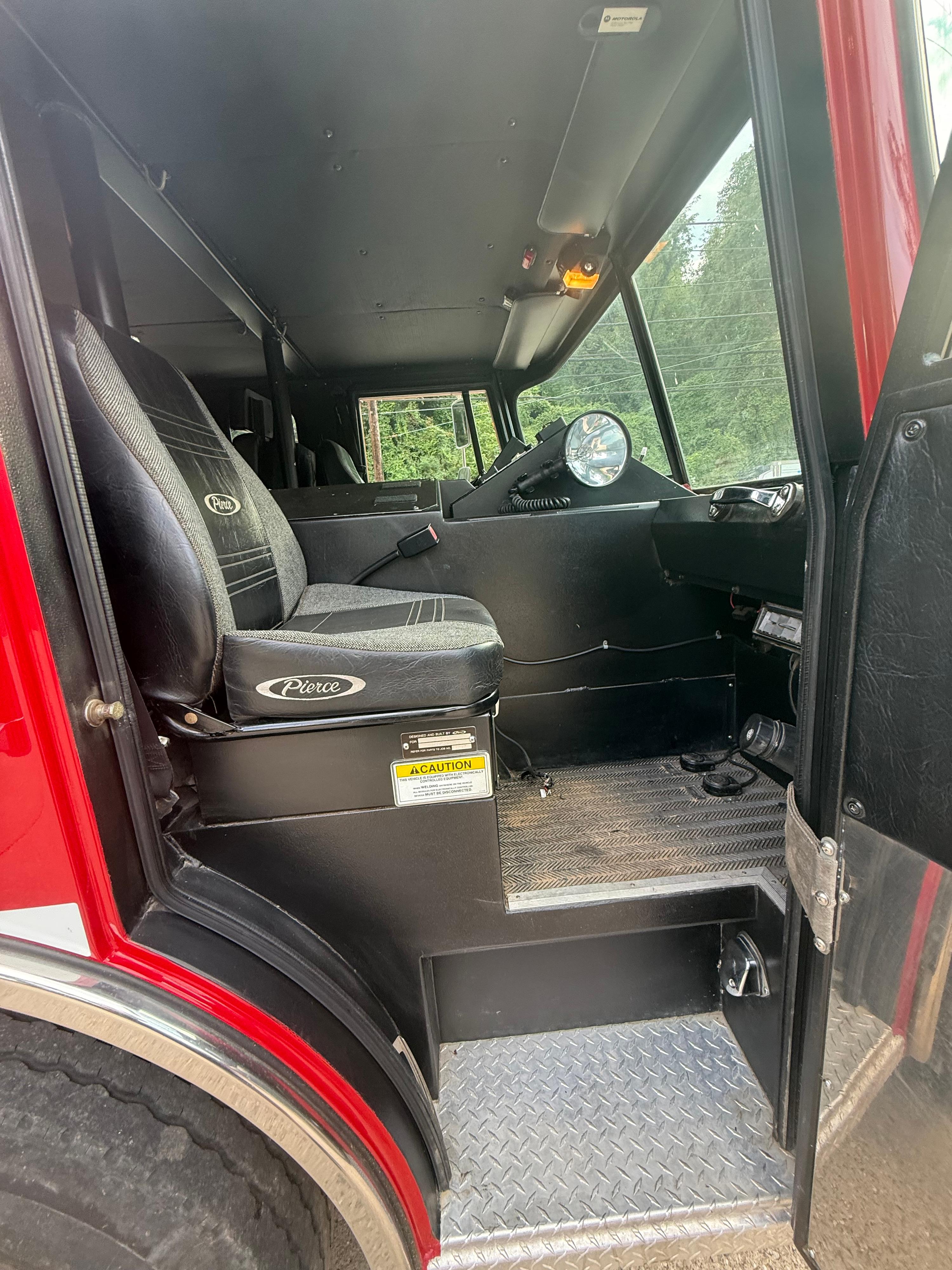 1995 Pierce Saber Pumper - image 5
