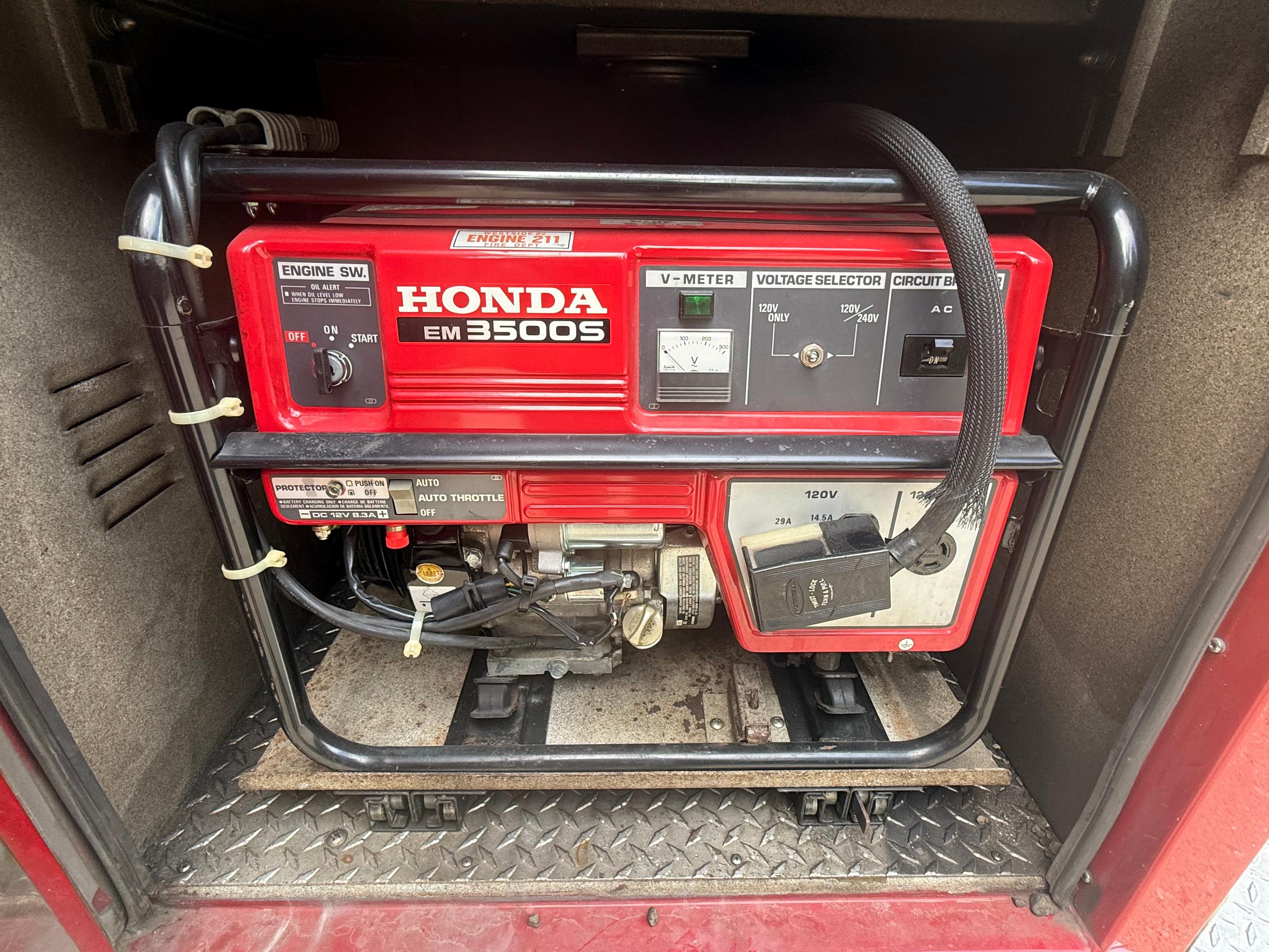 1995 Pierce Saber Pumper - image 12