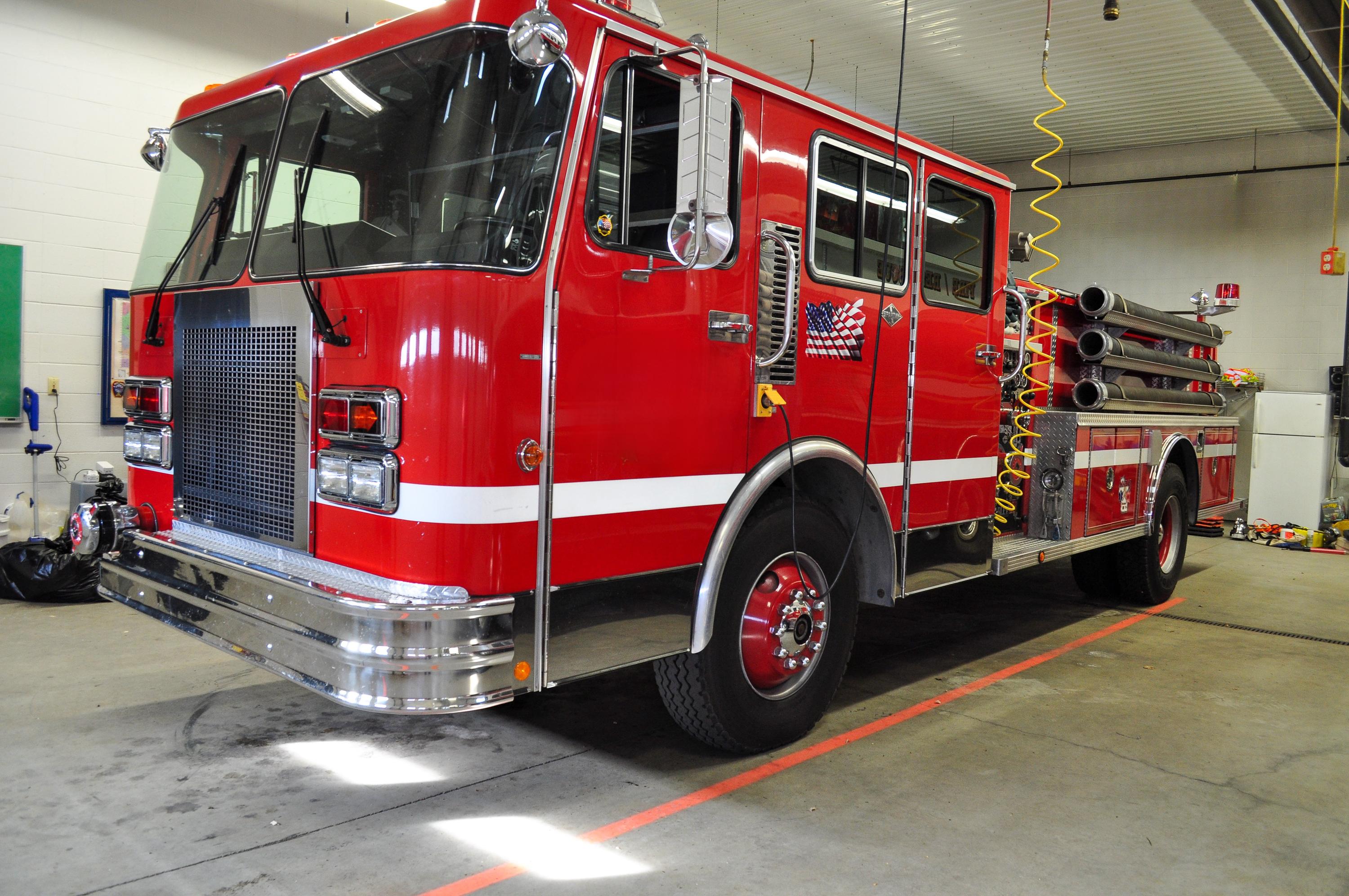 1989 Spartan Gladiator Pumper - image 3