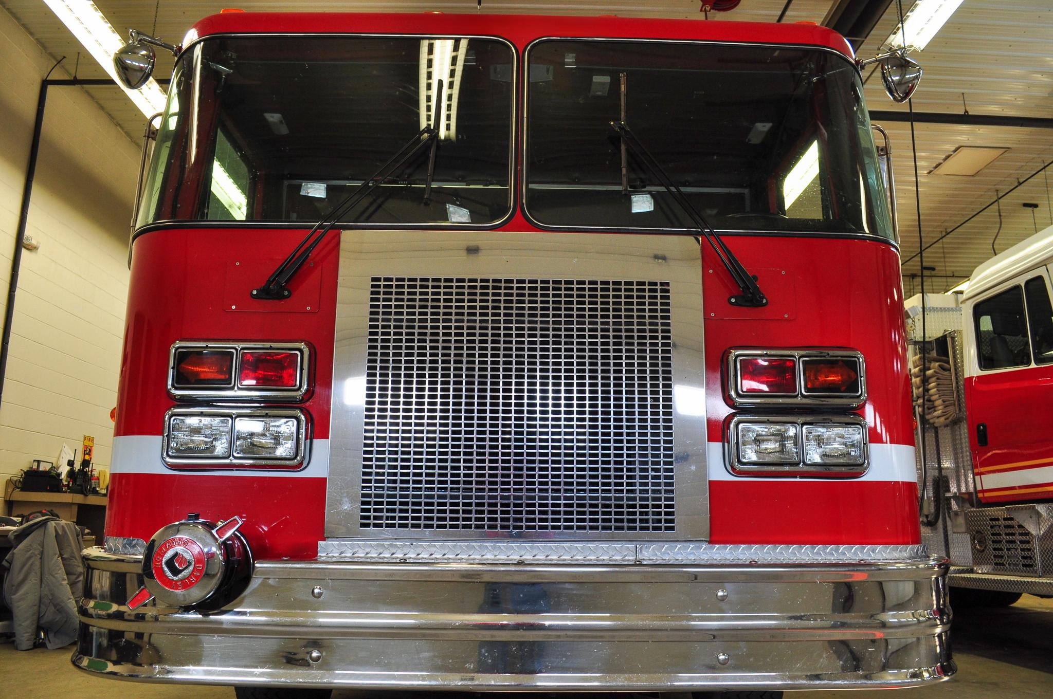 1989 Spartan Gladiator Pumper - image 4