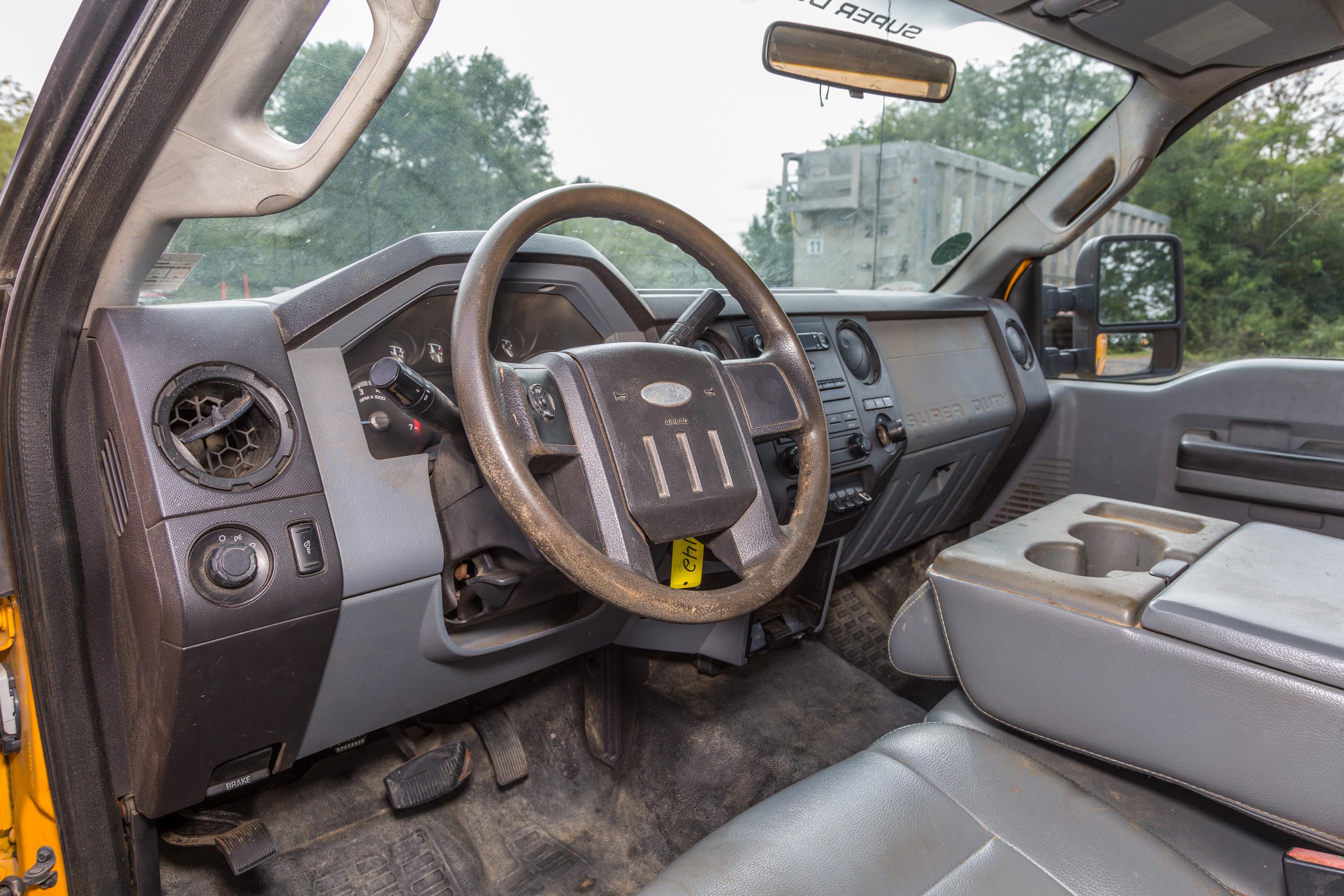 2011 Ford F-350 Super Duty service/utility truck - image 31