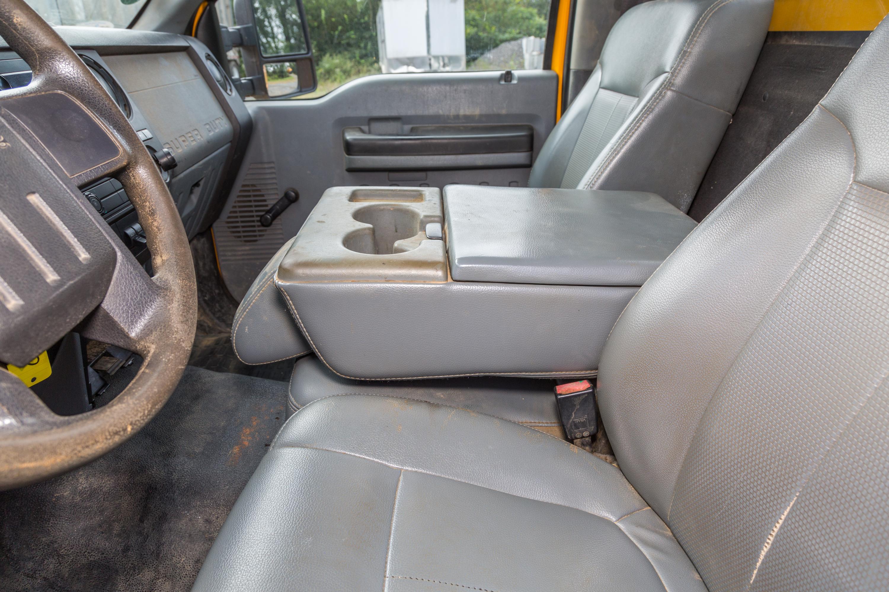 2011 Ford F-350 Super Duty service/utility truck - image 32