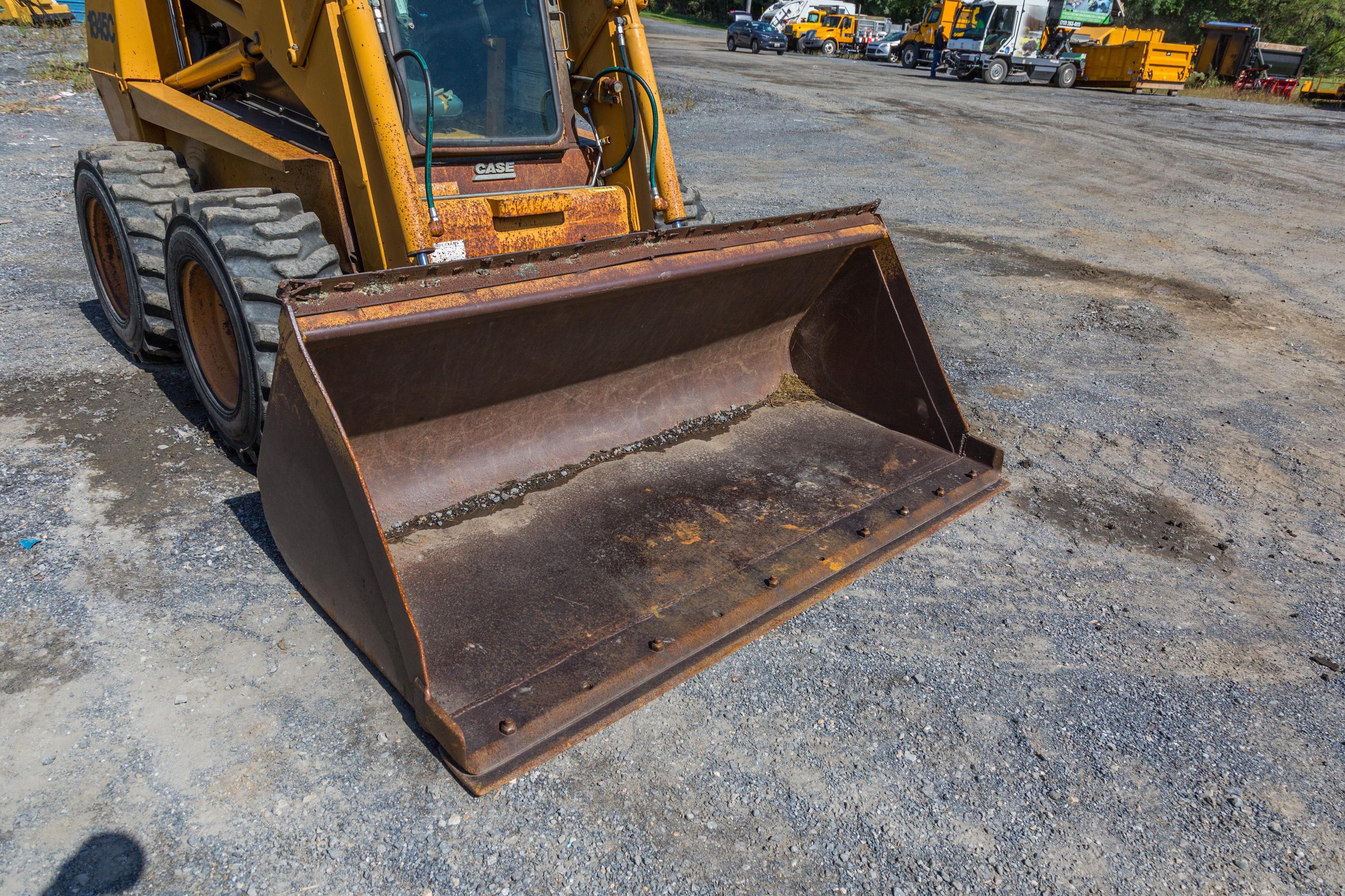 1999 Case 1845C Skid Steer Loader - image 3
