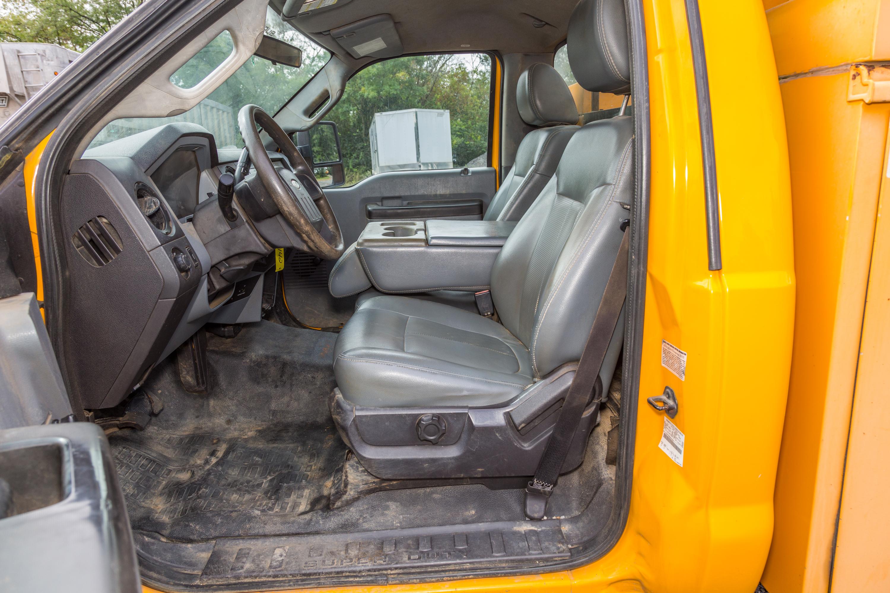 2011 Ford F-350 Super Duty service/utility truck - image 29