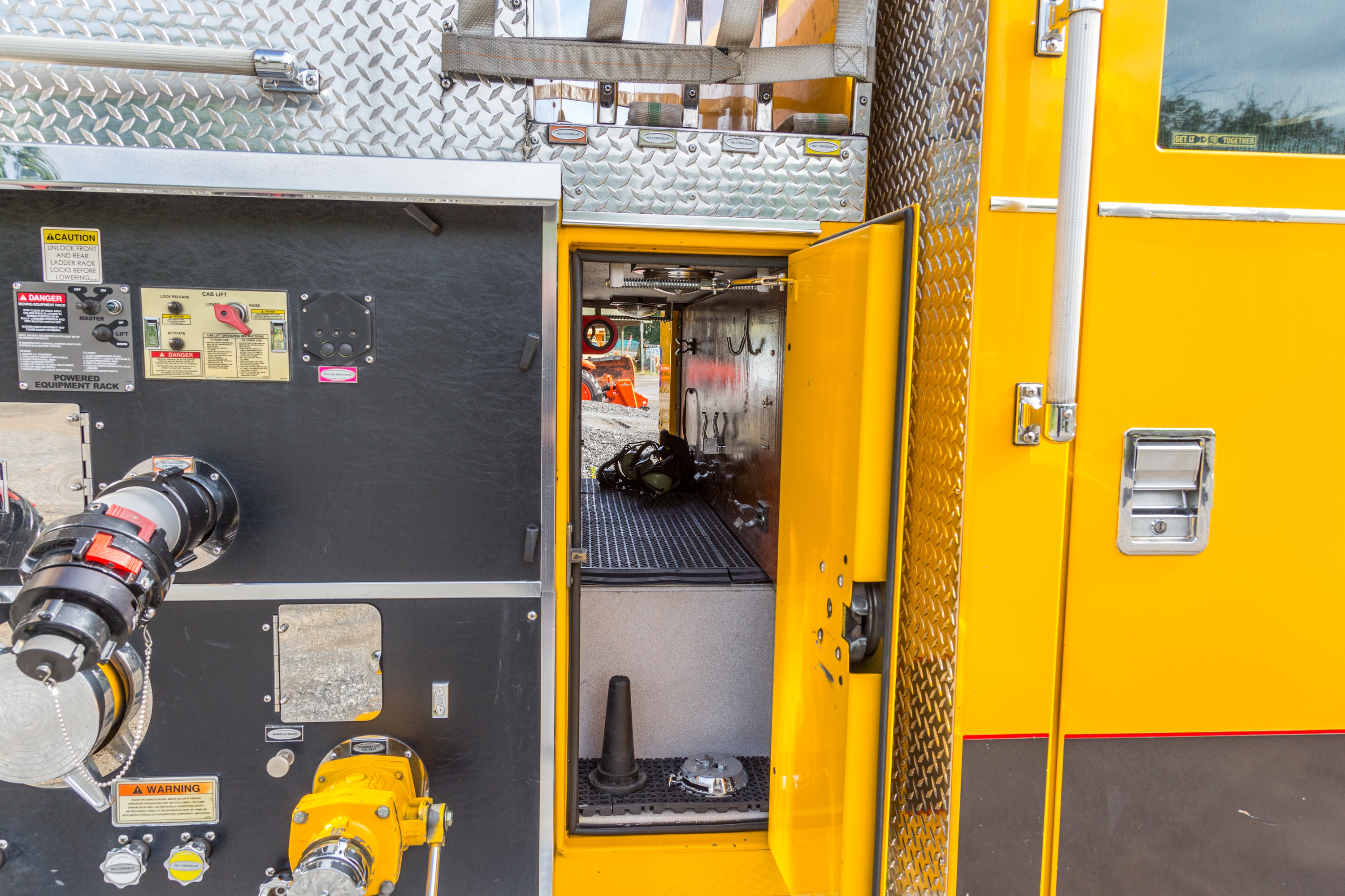 2005 Pierce Pumper - image 26