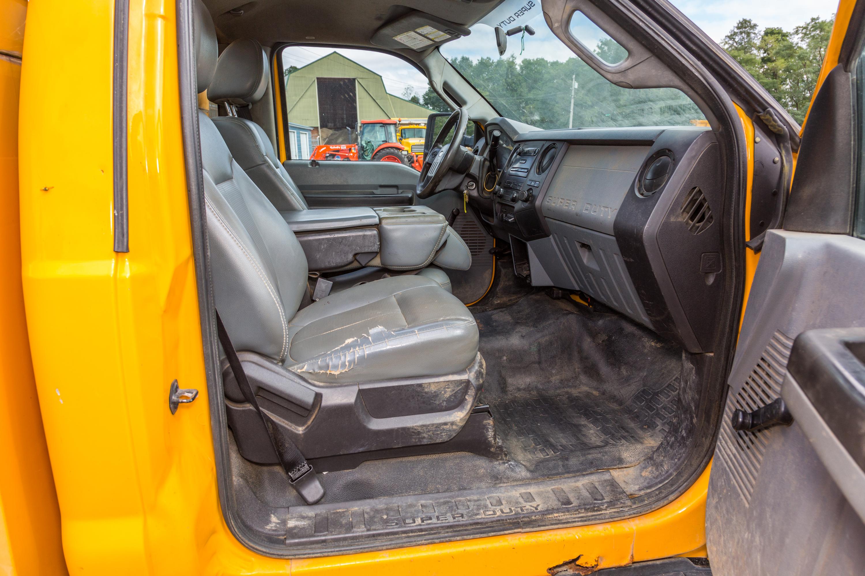 2011 Ford F-350 Super Duty service/utility truck - image 35
