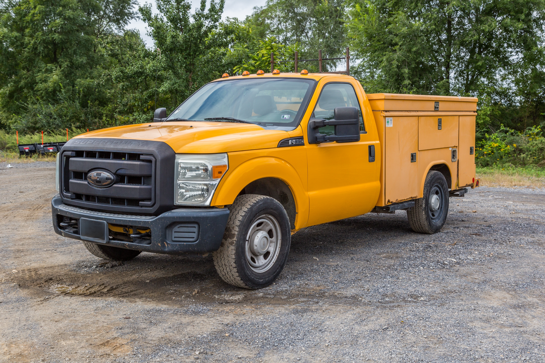 2011 Ford F-350 Super Duty service/utility truck