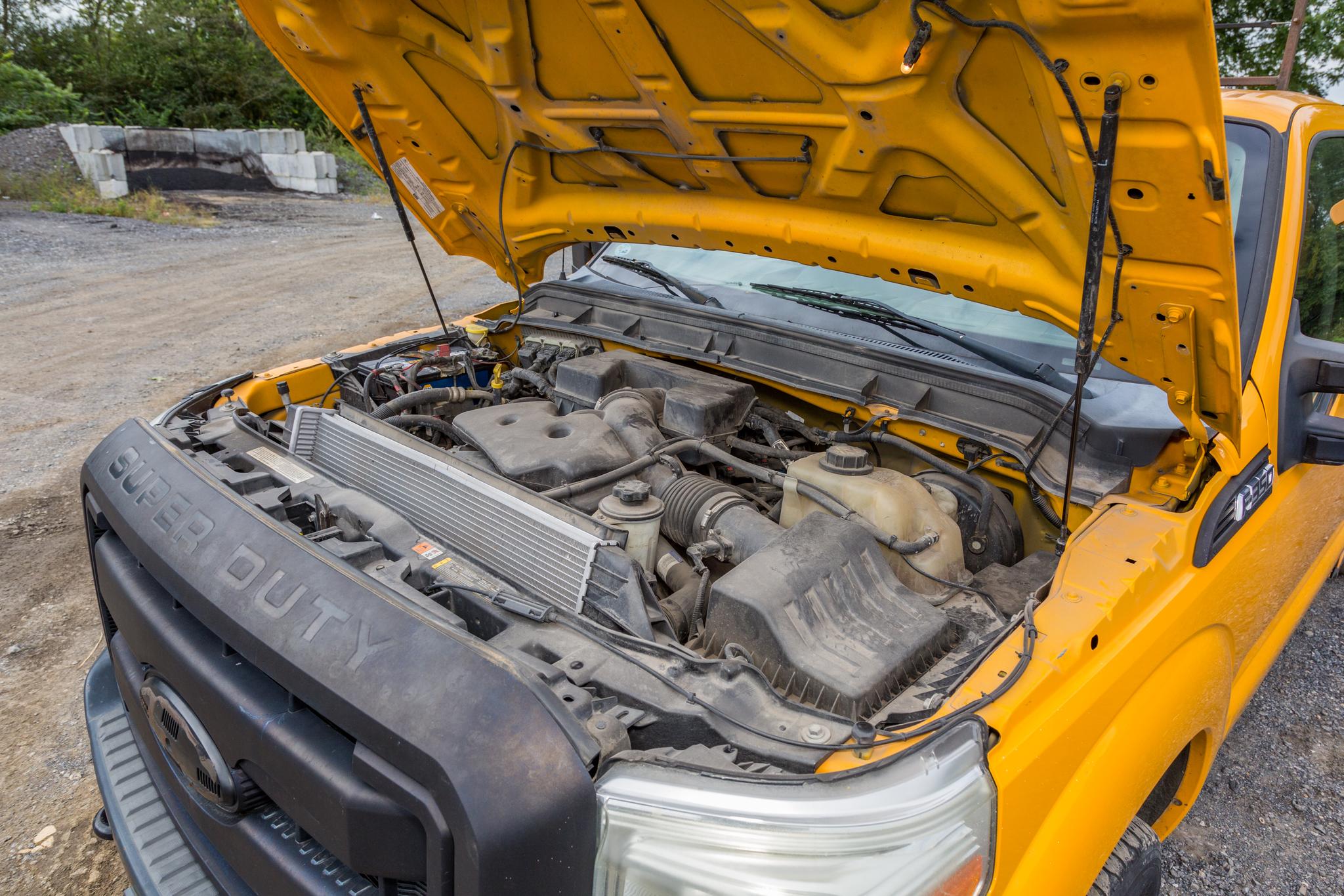2011 Ford F-350 Super Duty service/utility truck - image 3