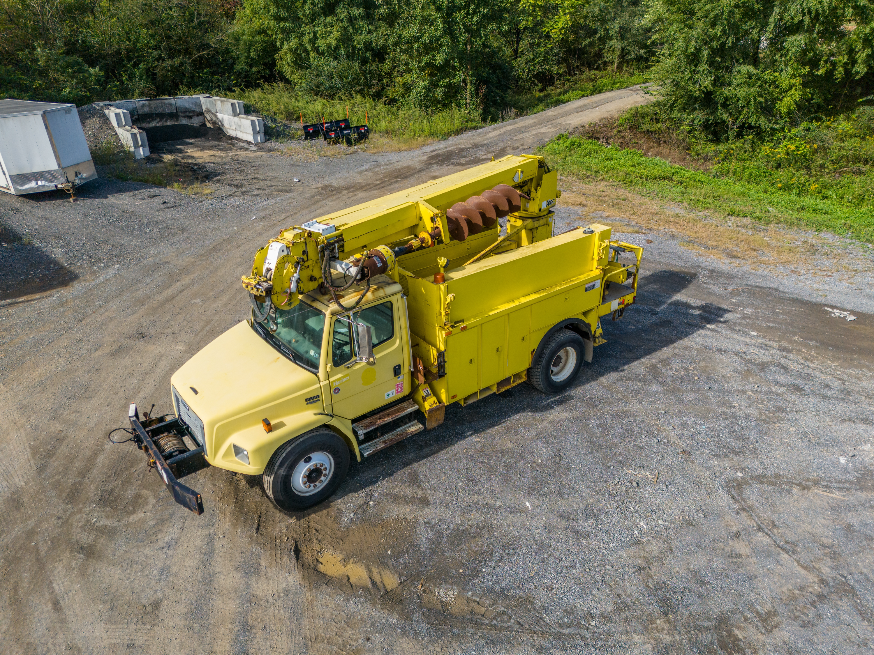 1999 Digger Derrick Truck - image 6