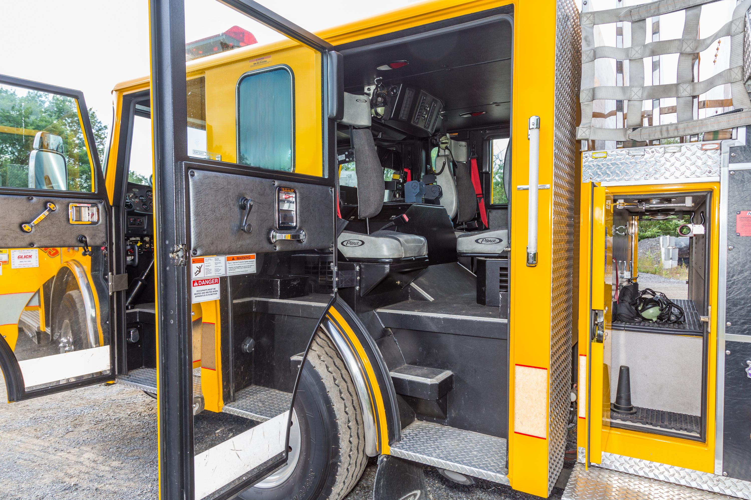 2005 Pierce Pumper - image 28