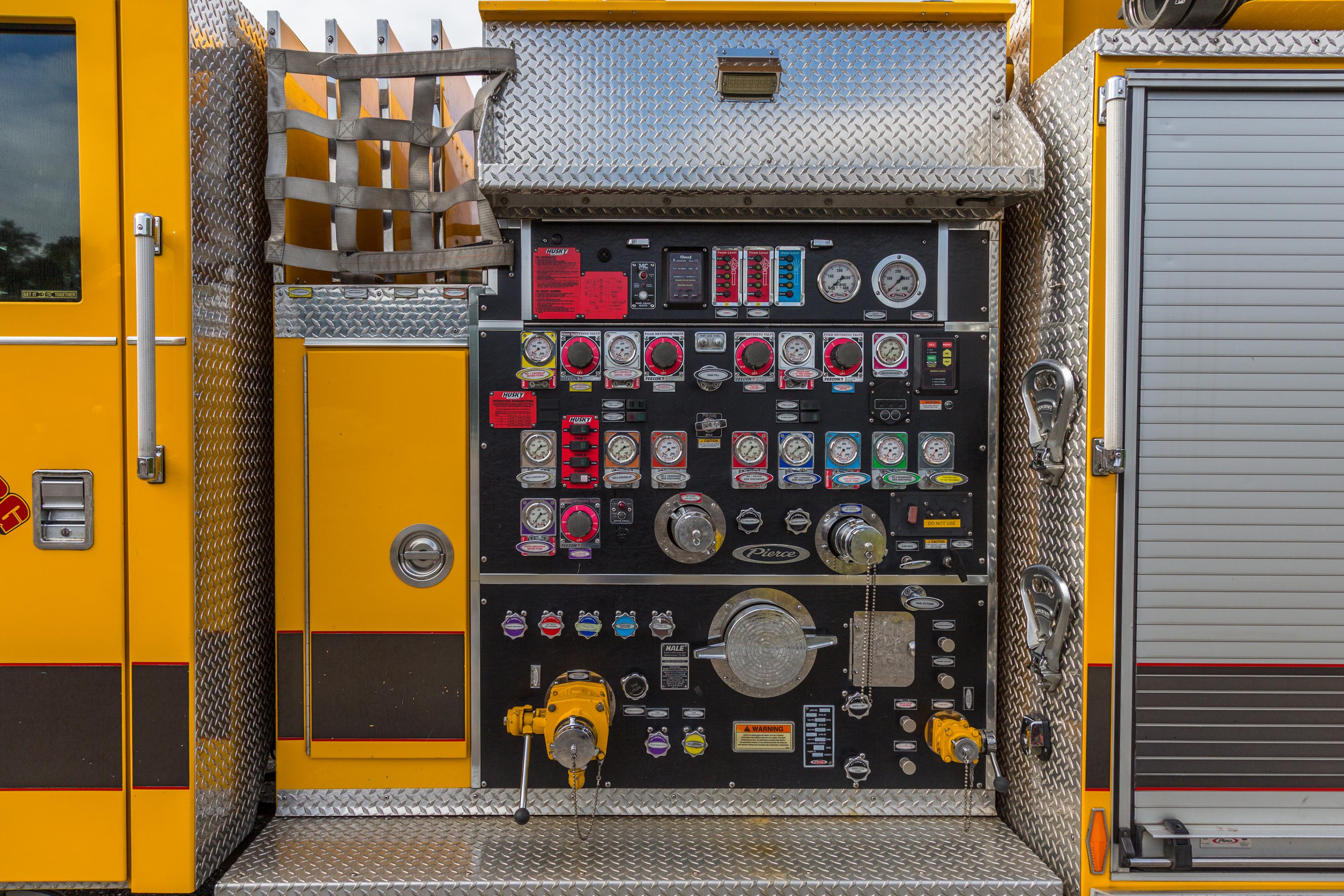 2005 Pierce Pumper - image 64