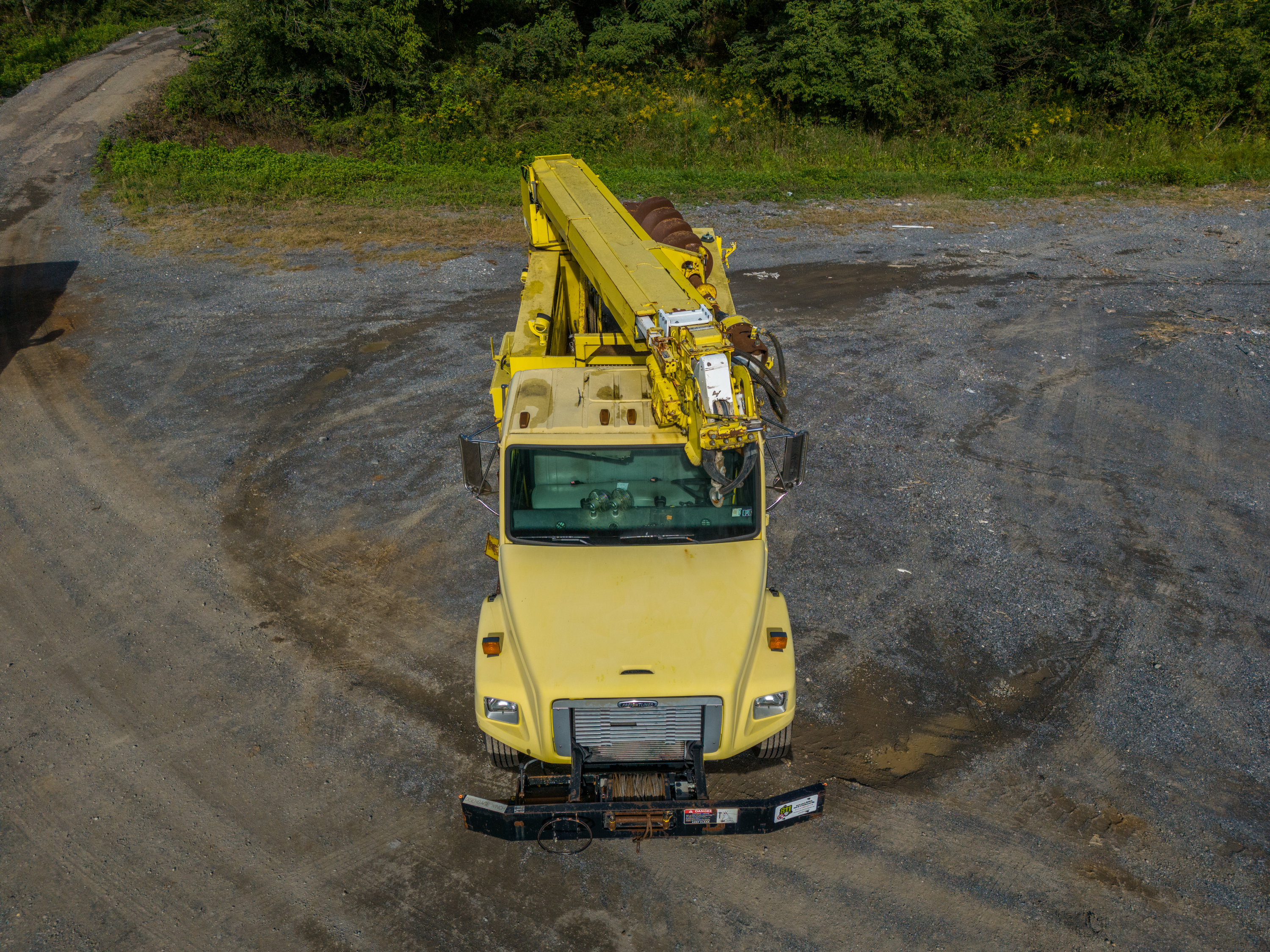1999 Digger Derrick Truck - image 12