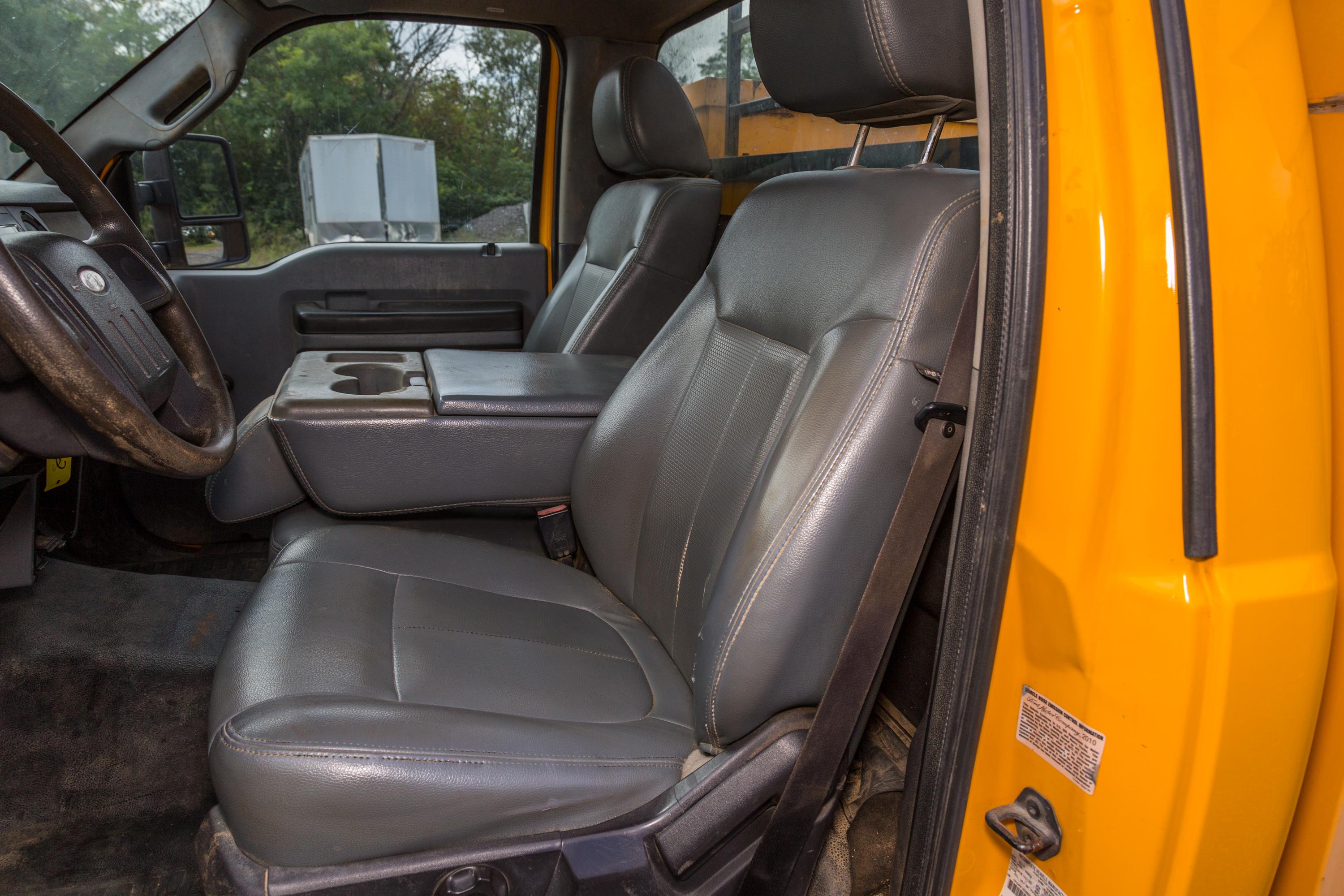 2011 Ford F-350 Super Duty service/utility truck - image 40