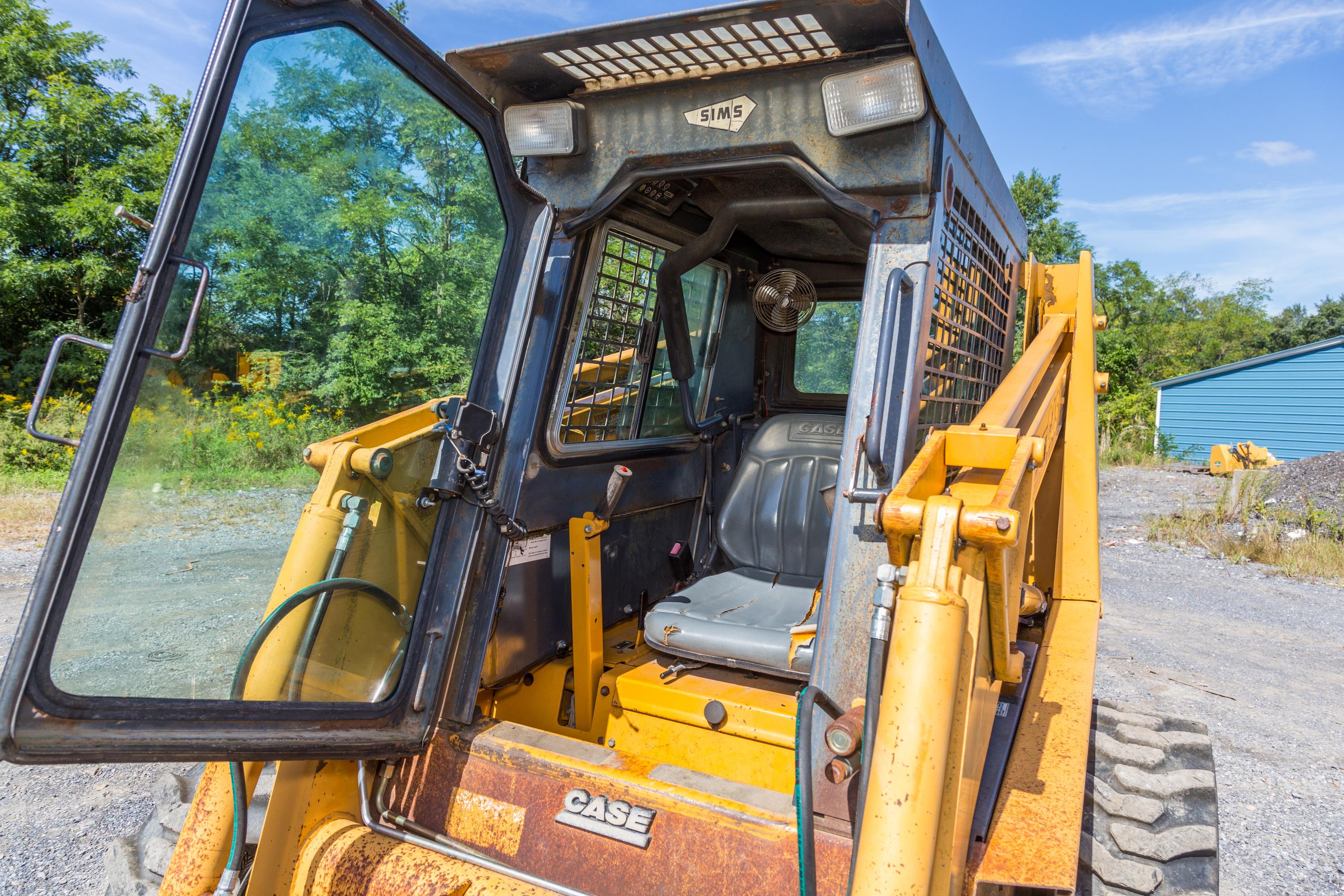 1999 Case 1845C Skid Steer Loader - image 32