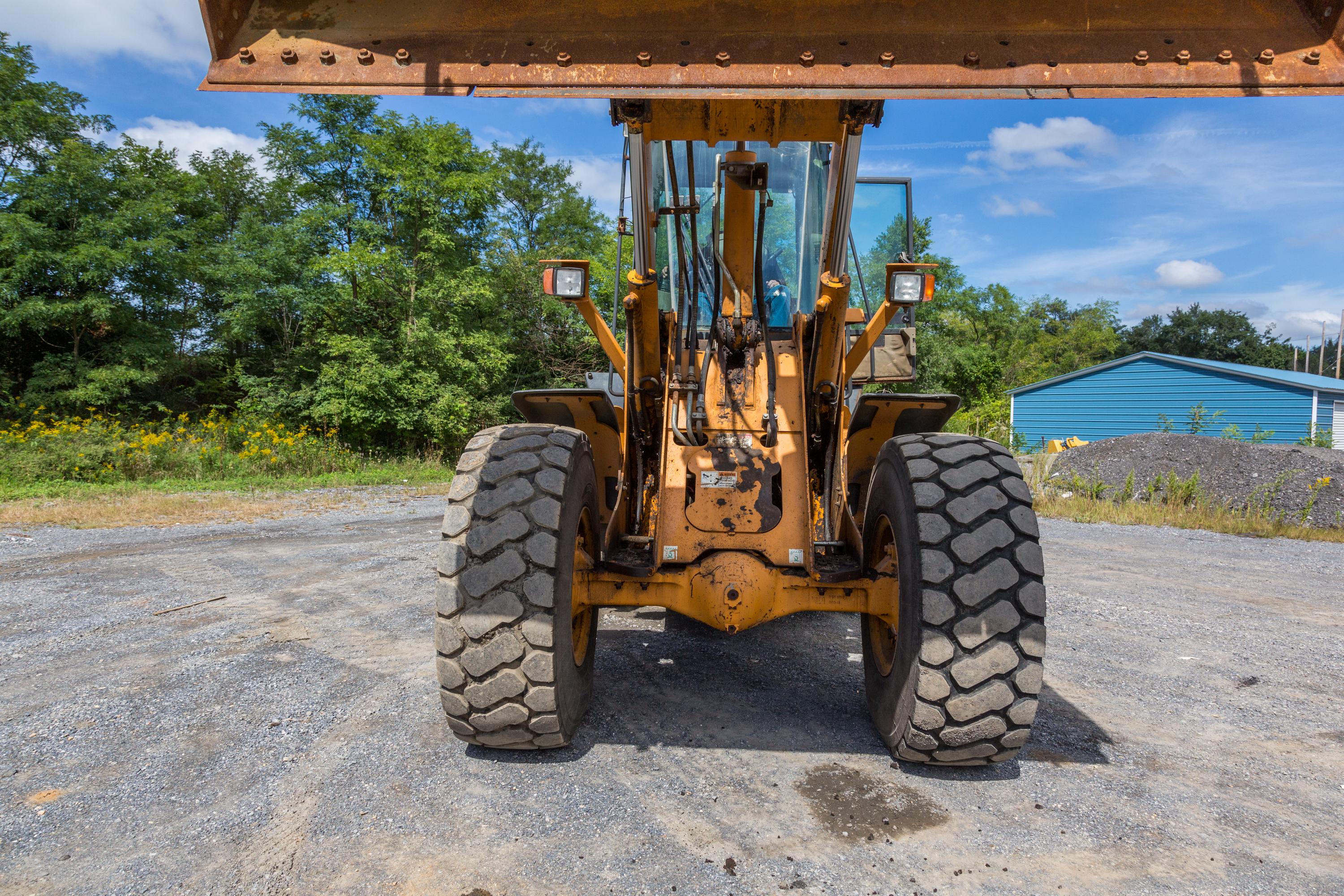 2005 CASE 621D wheel loader - image 9