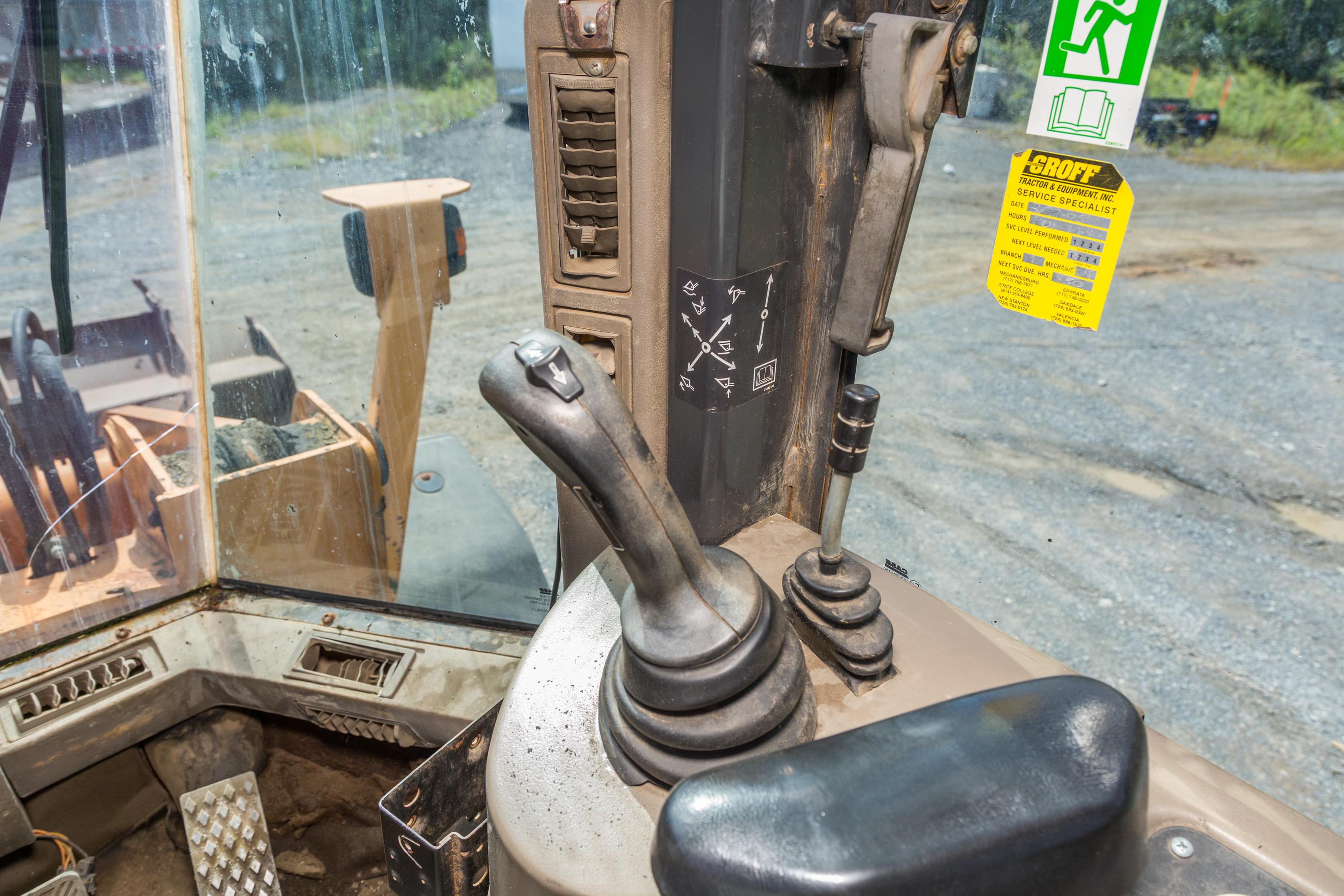2005 CASE 621D wheel loader - image 32