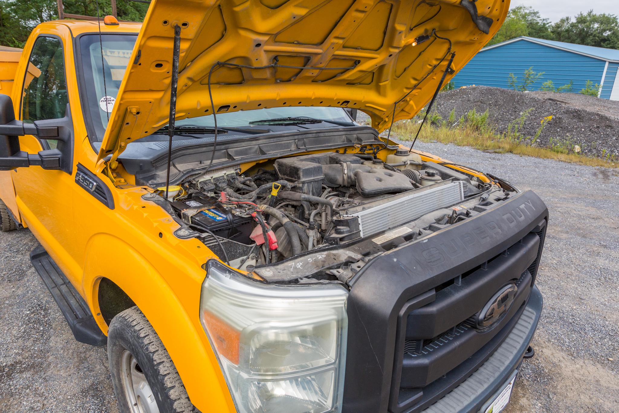 2011 Ford F-350 Super Duty service/utility truck - image 2