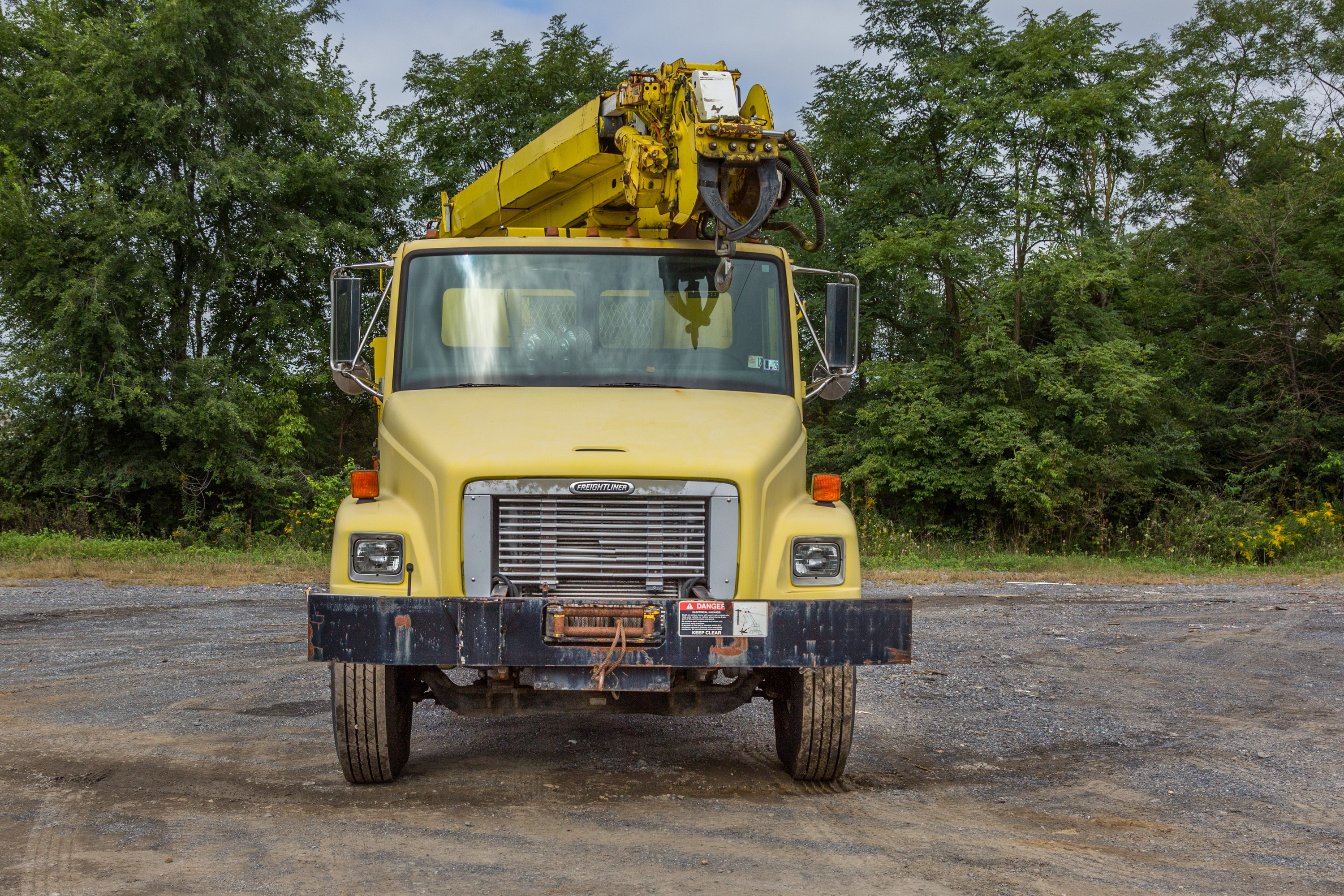 1999 Digger Derrick Truck - image 9