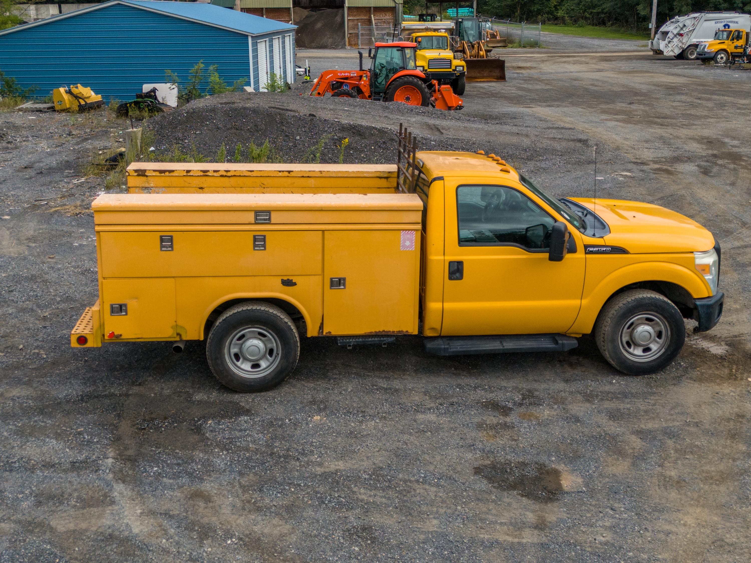 2011 Ford F-350 Super Duty service/utility truck - image 20