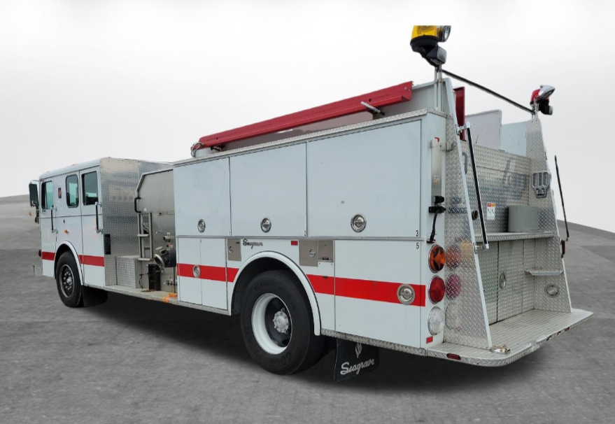 1994 Seagrave Firetruck - image 4