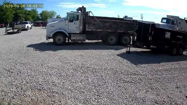 2002 Kenworth T800 with Phalen Trailer — photo 7