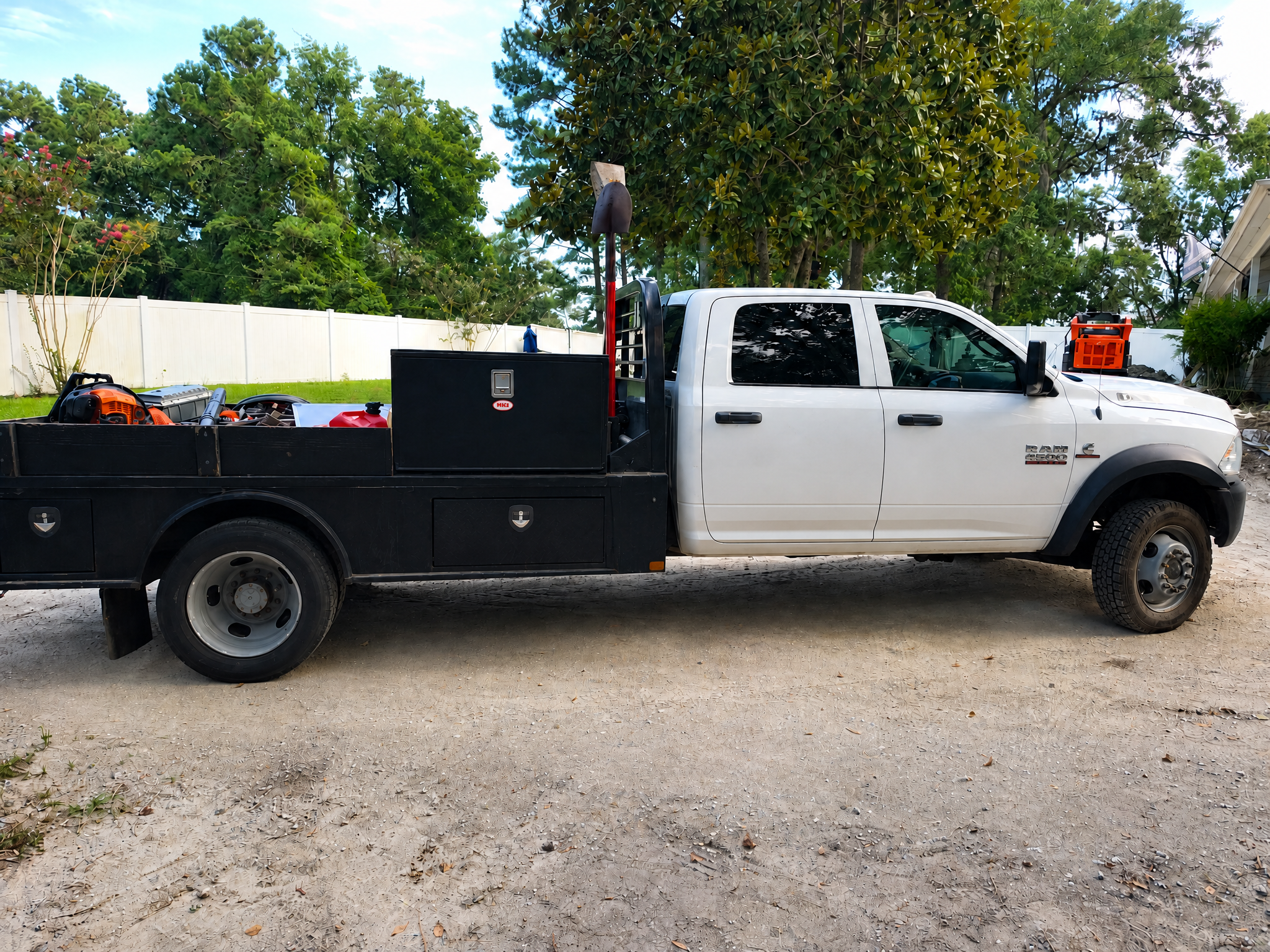 2018 Ram 5500 Brush Truck - image 4