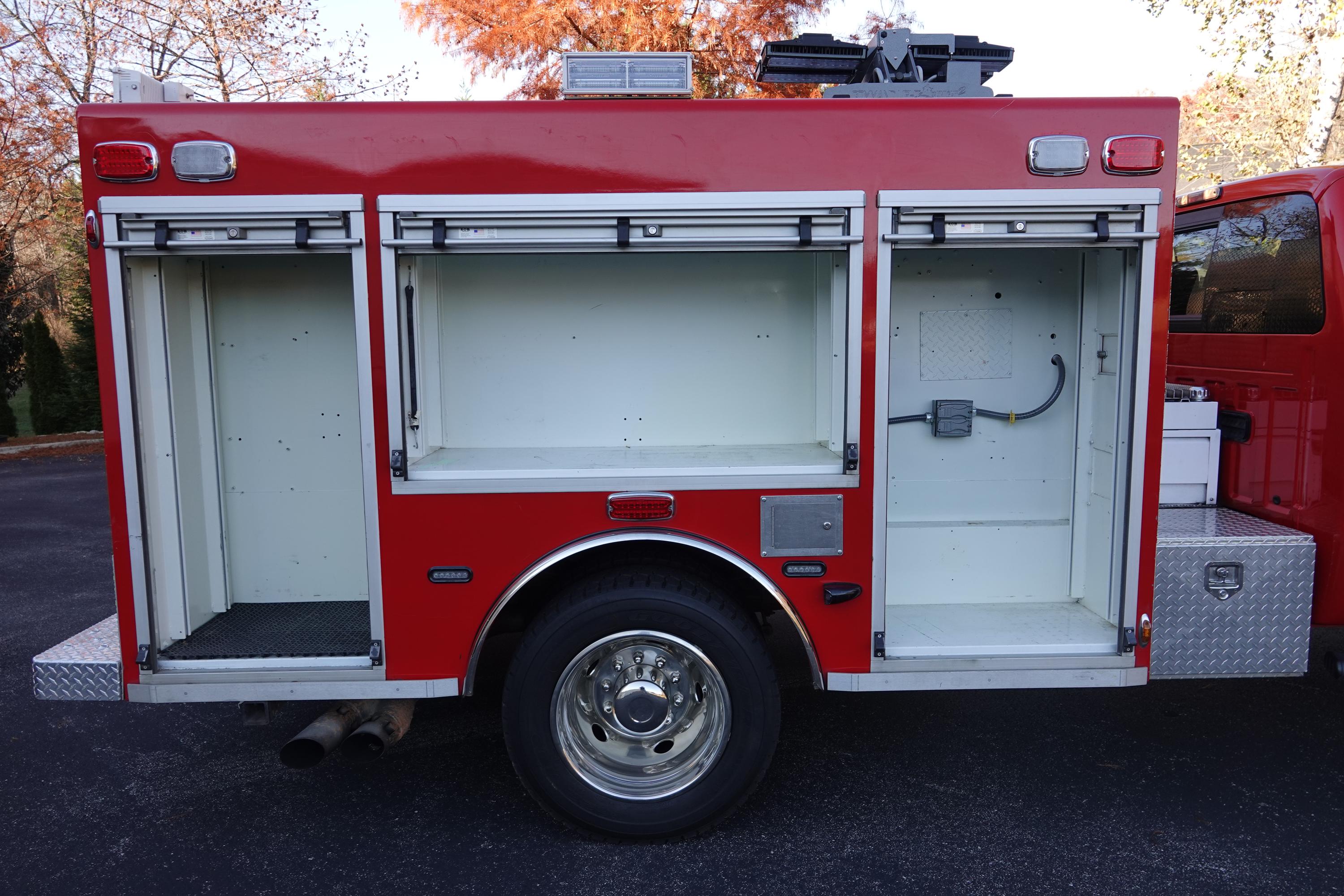 2012 Ford F-550 Light Rescue - image 4