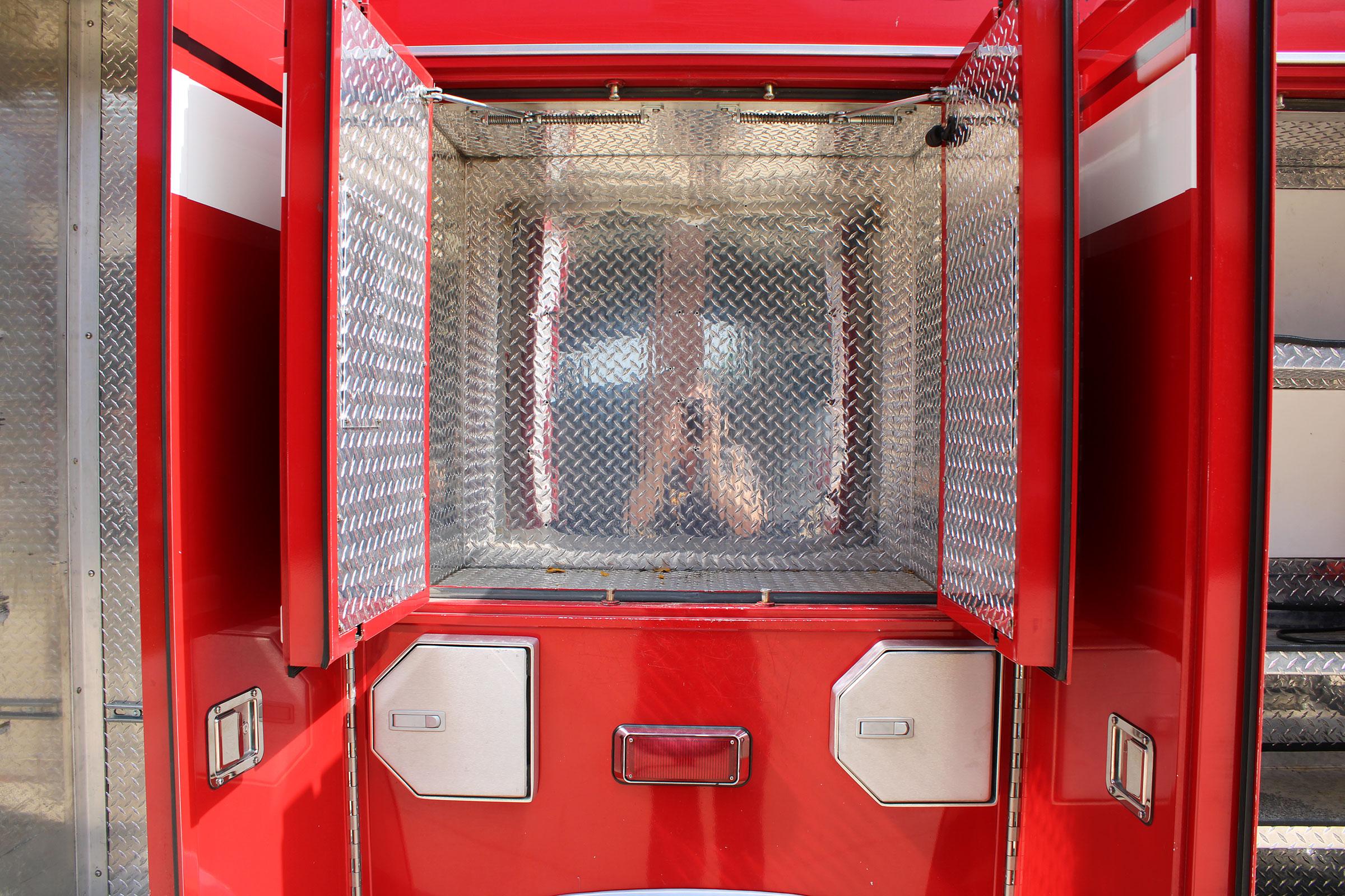 2005 Taylor Made Ford Light Rescue - image 10