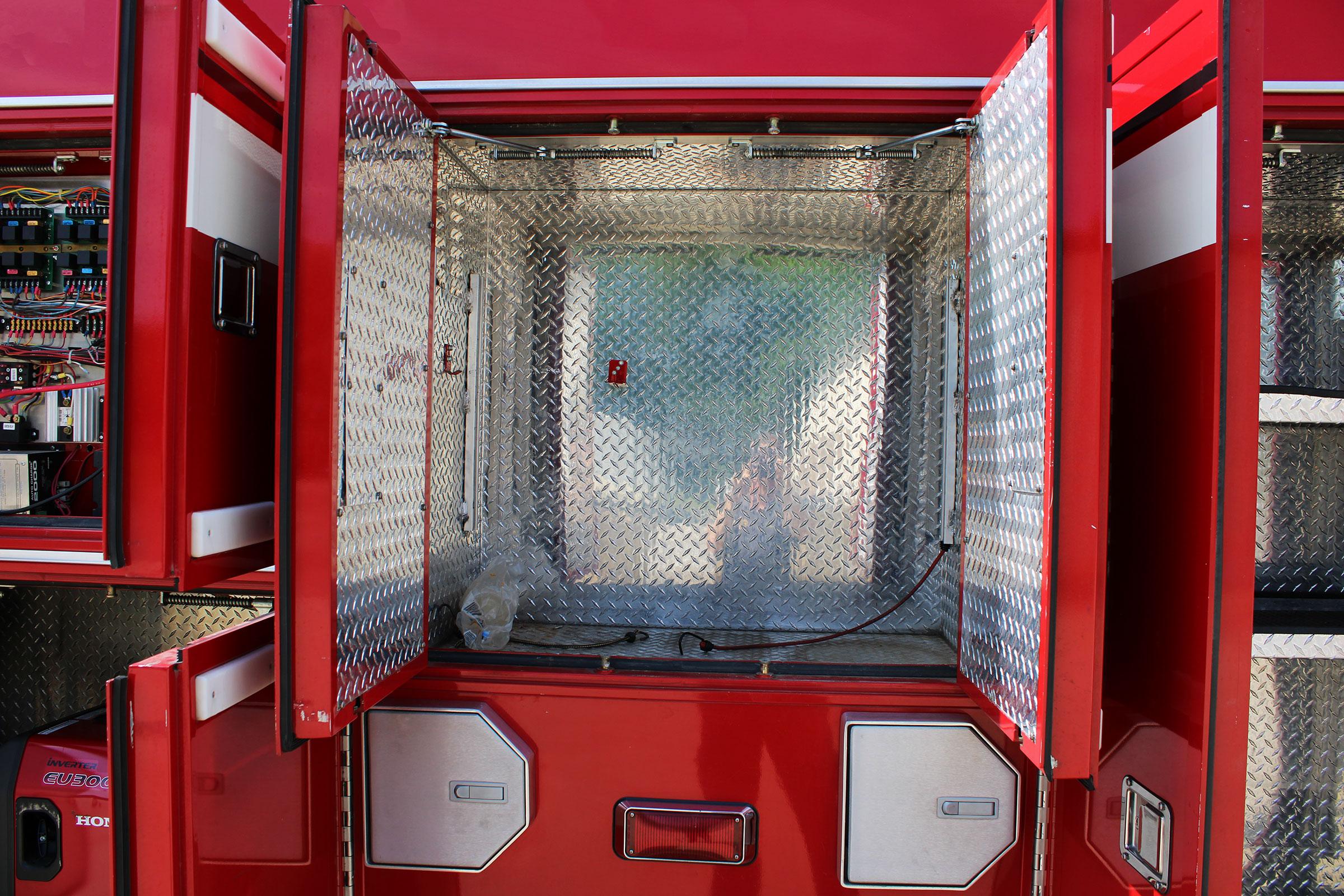 2005 Taylor Made Ford Light Rescue - image 13