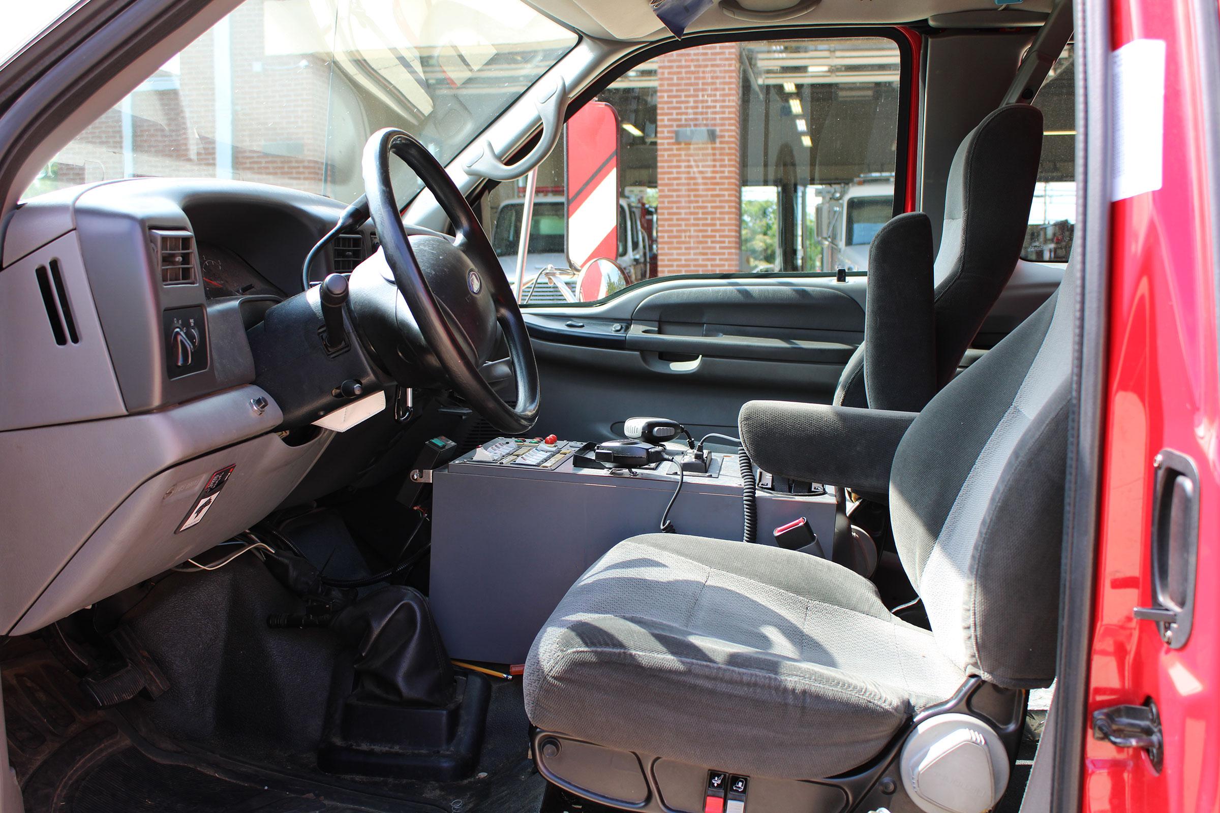 2005 Taylor Made Ford Light Rescue - image 26