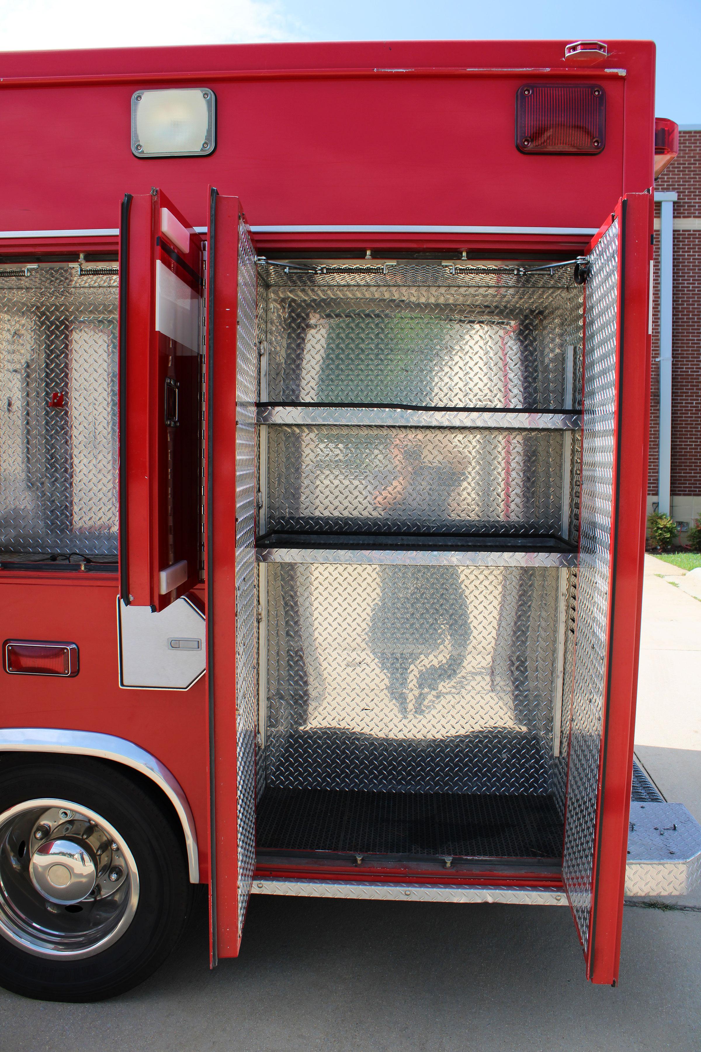 2005 Taylor Made Ford Light Rescue - image 12
