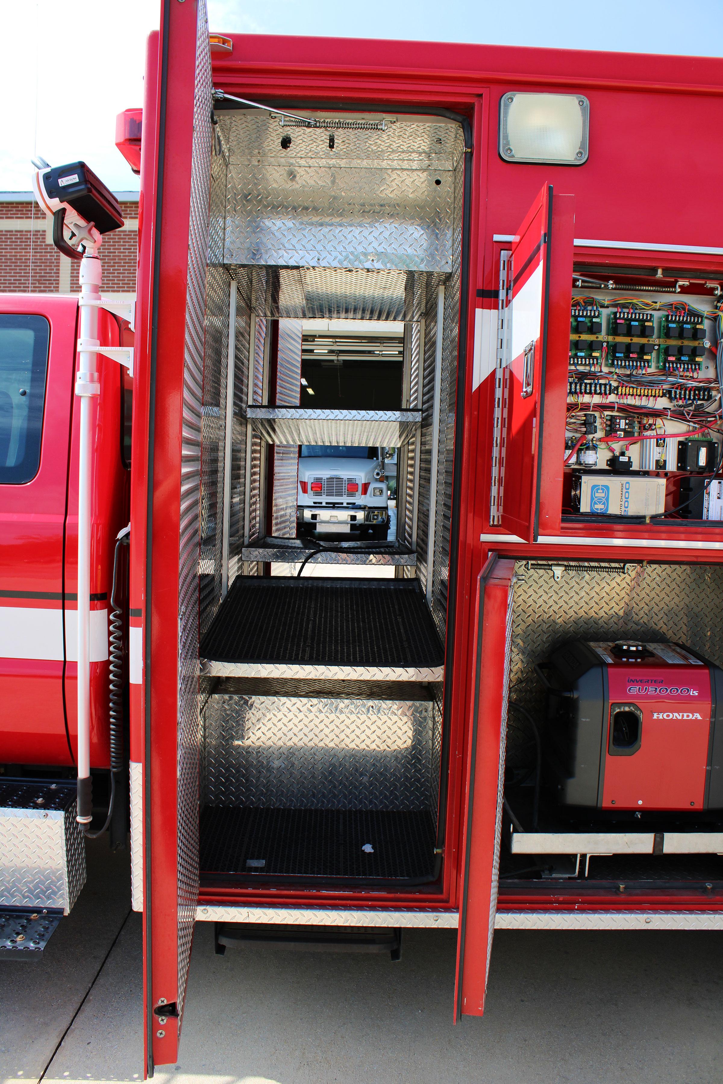 2005 Taylor Made Ford Light Rescue - image 14
