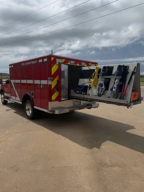 2000 Ford F450 4x4 Light Rescue - image 6