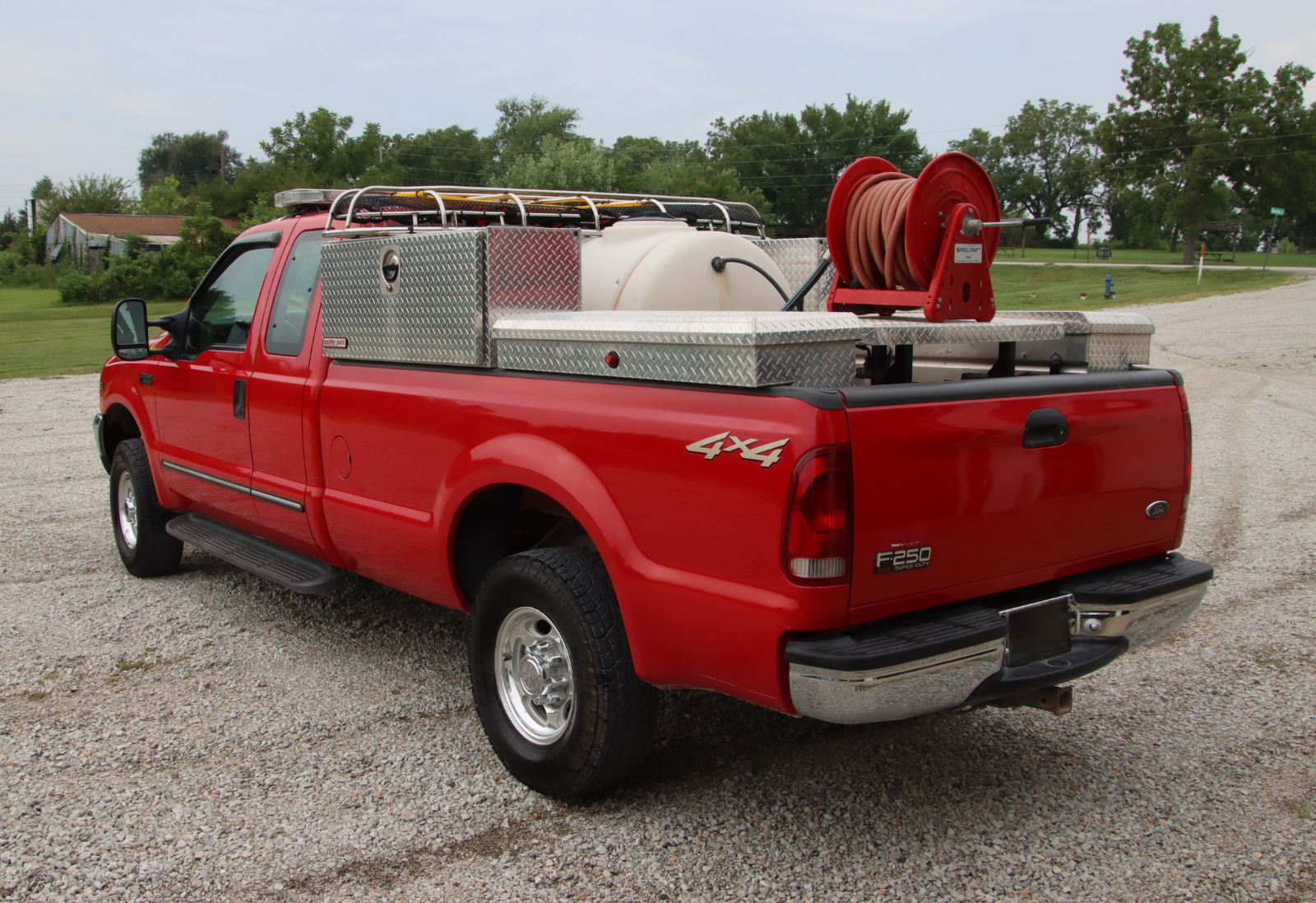 2000 Ford F250 4x4 Brush Truck - image 4