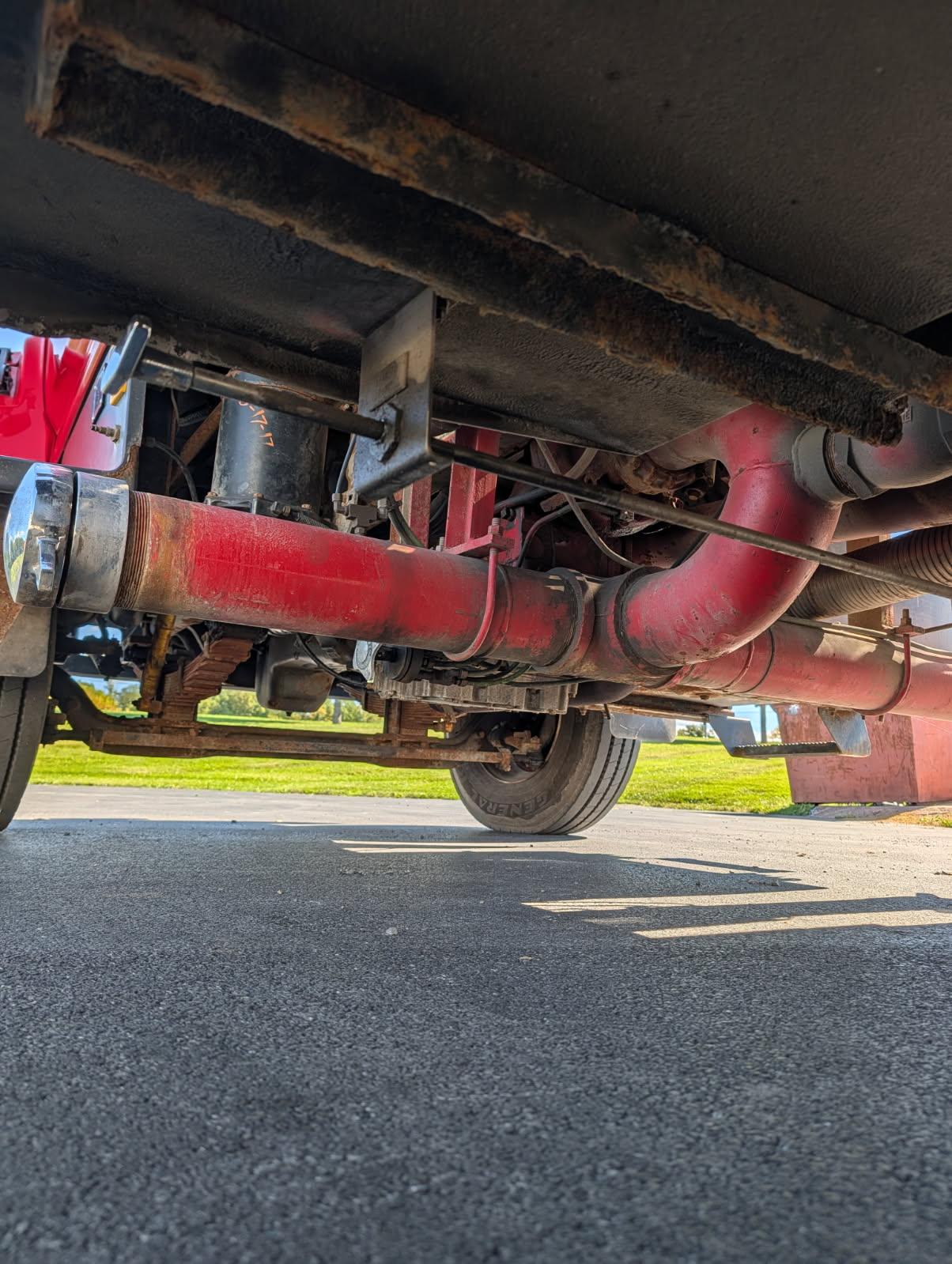 1997 4 Guys Ford Tanker - image 15