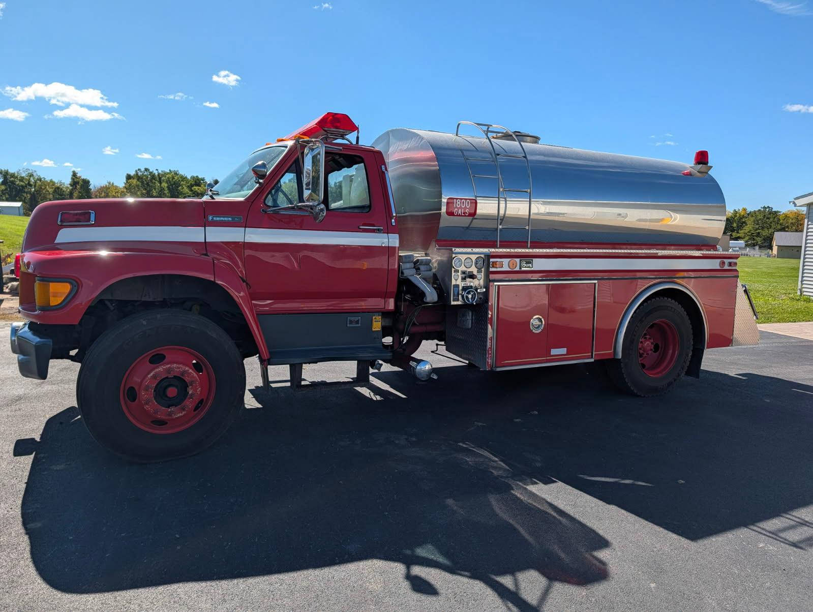 1997 4 Guys Ford Tanker - image 3
