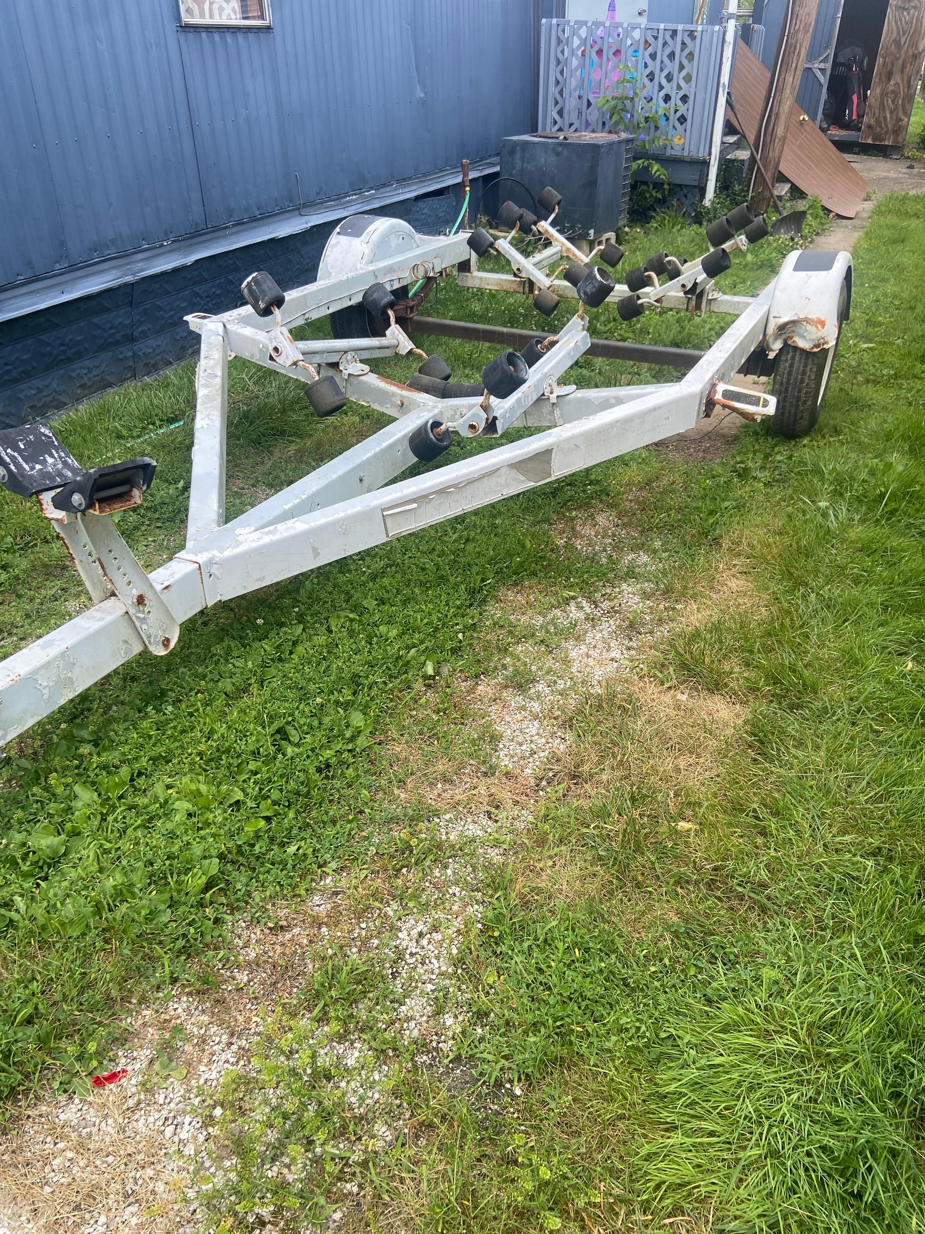16ft boat trailer with rollers - image 2