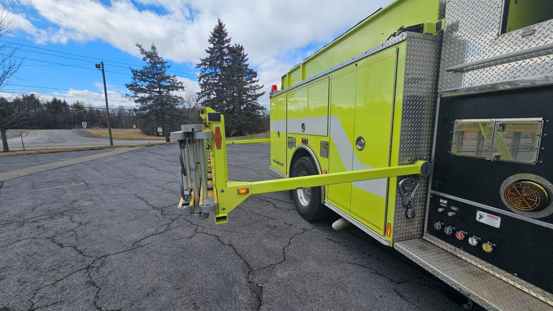 2004 Pierce Quantum Pumper - image 38
