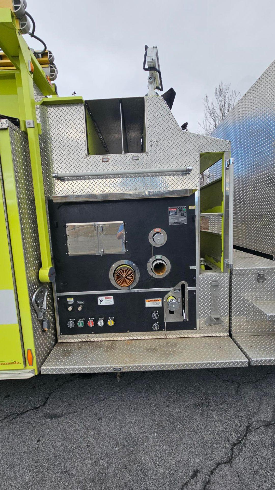 2004 Pierce Quantum Pumper - image 35