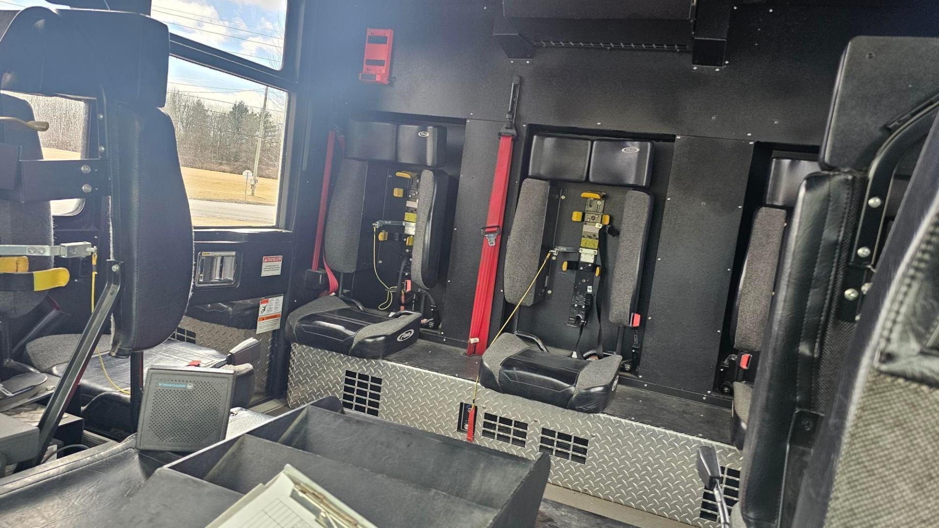 2004 Pierce Quantum Pumper - image 22
