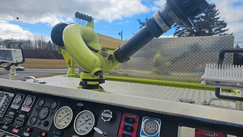 2004 Pierce Quantum Pumper — photo 8