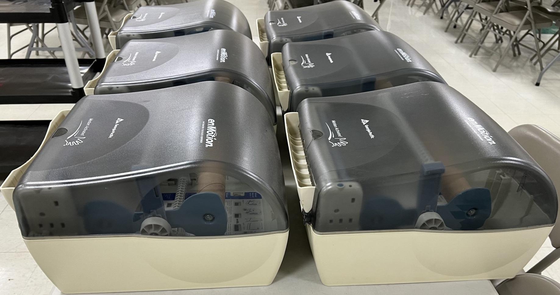 Georgia Pacific EnMotion Touchless Paper Towel Dispensers (6) - image 11