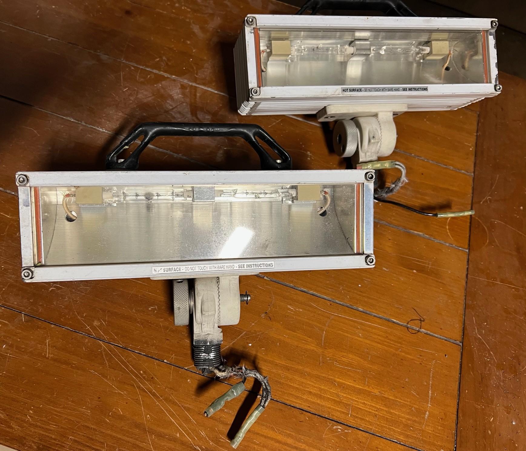 2 600W 12VDC Pole Mounted Halogen Floodlights - image 5