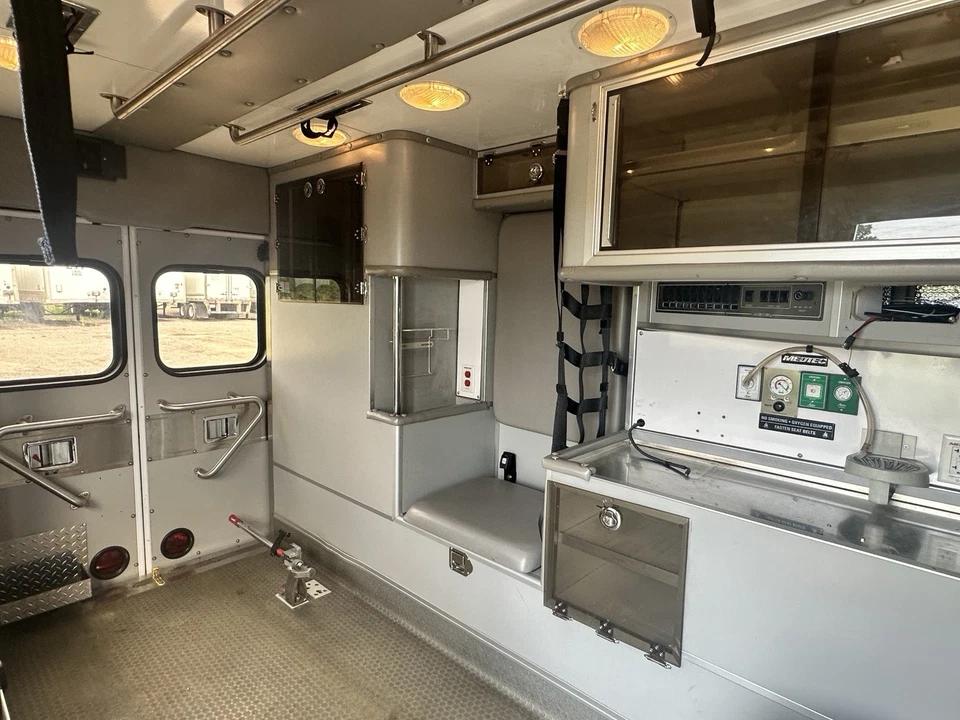2007 MedTec Ford Type I Ambulance - image 13