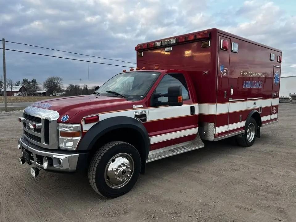 2008 Ford F-450 Horton 4X4 Turbo Diesel 6.4L Ambulance - LOW MILES/HOURS