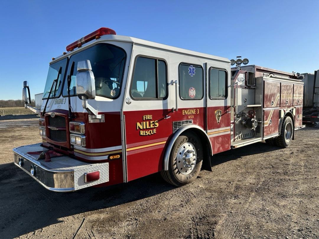 2002 E-ONE Typhoon Pumper Fire Truck Engine 2000/750